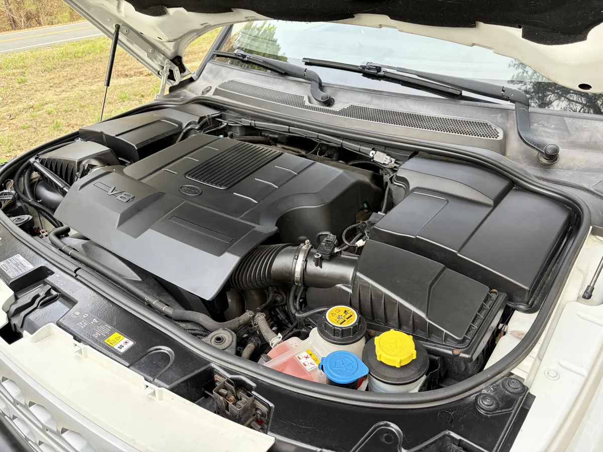 22k-Mile 2012 Land Rover LR4