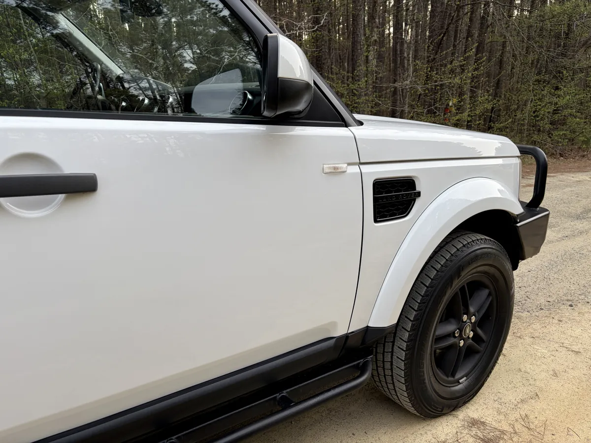 22k-Mile 2012 Land Rover LR4