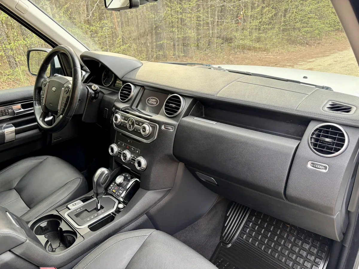 22k-Mile 2012 Land Rover LR4