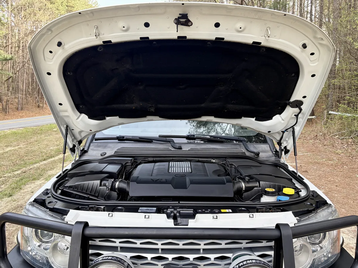 22k-Mile 2012 Land Rover LR4