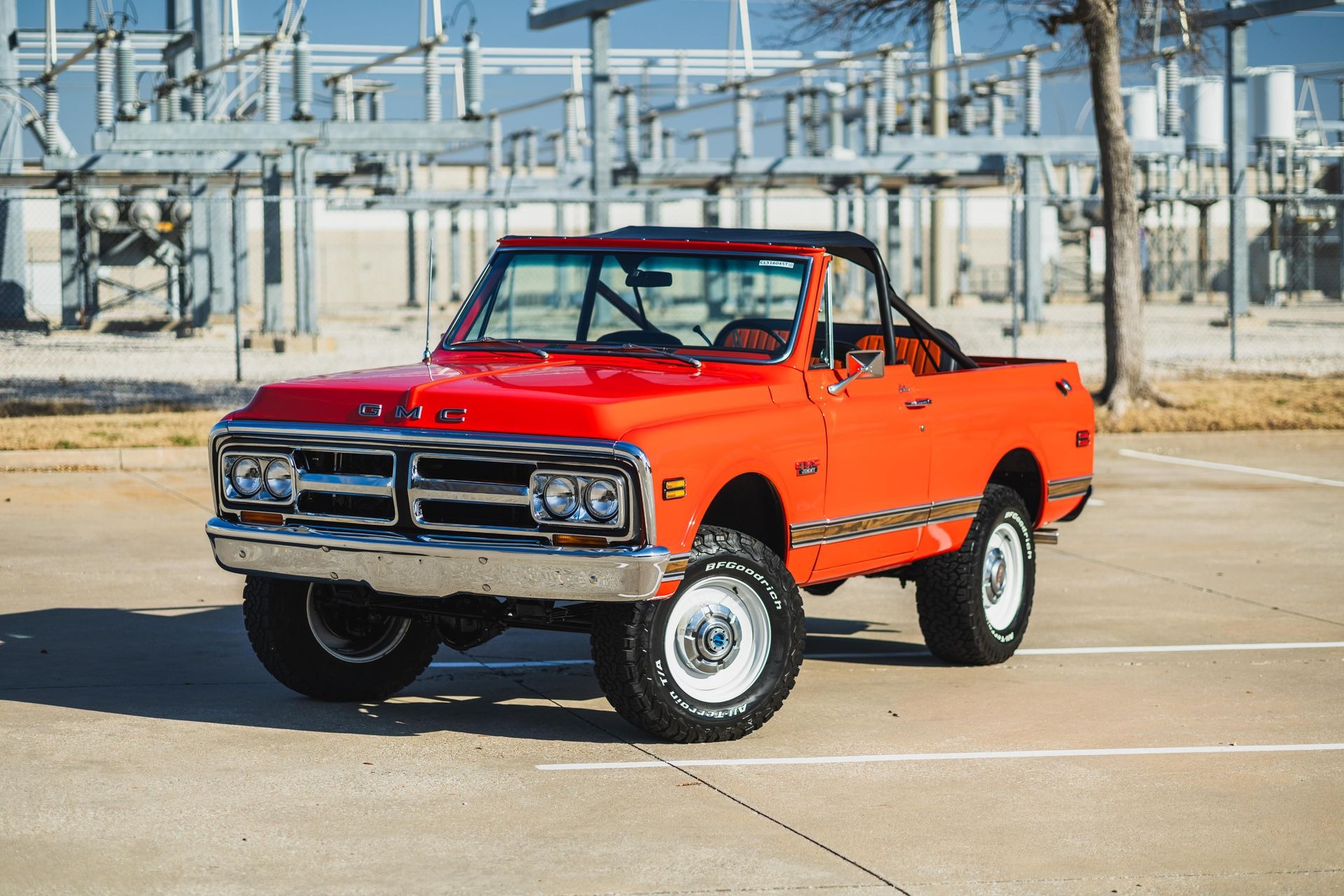 1972 GMC Jimmy Cheyenne - 2