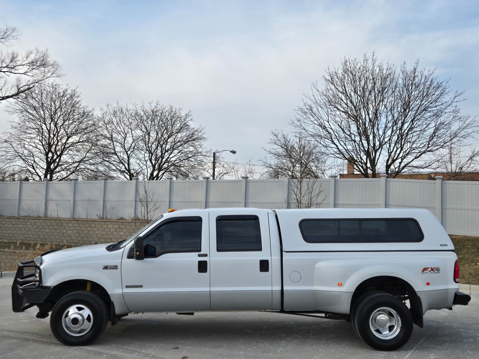 2004 Ford F-350 Super Duty Lariat