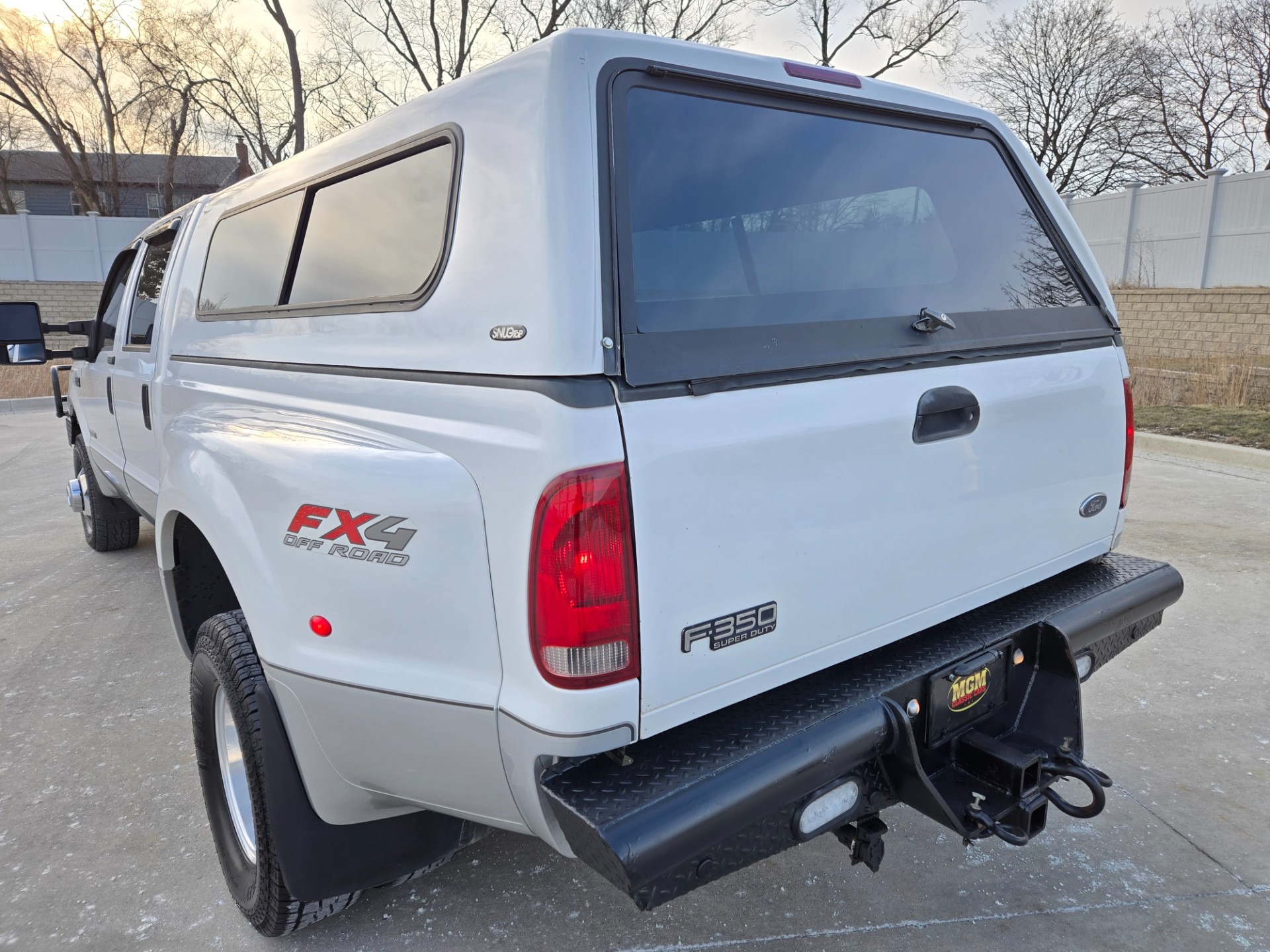 2004 Ford F-350 Super Duty Lariat - 4