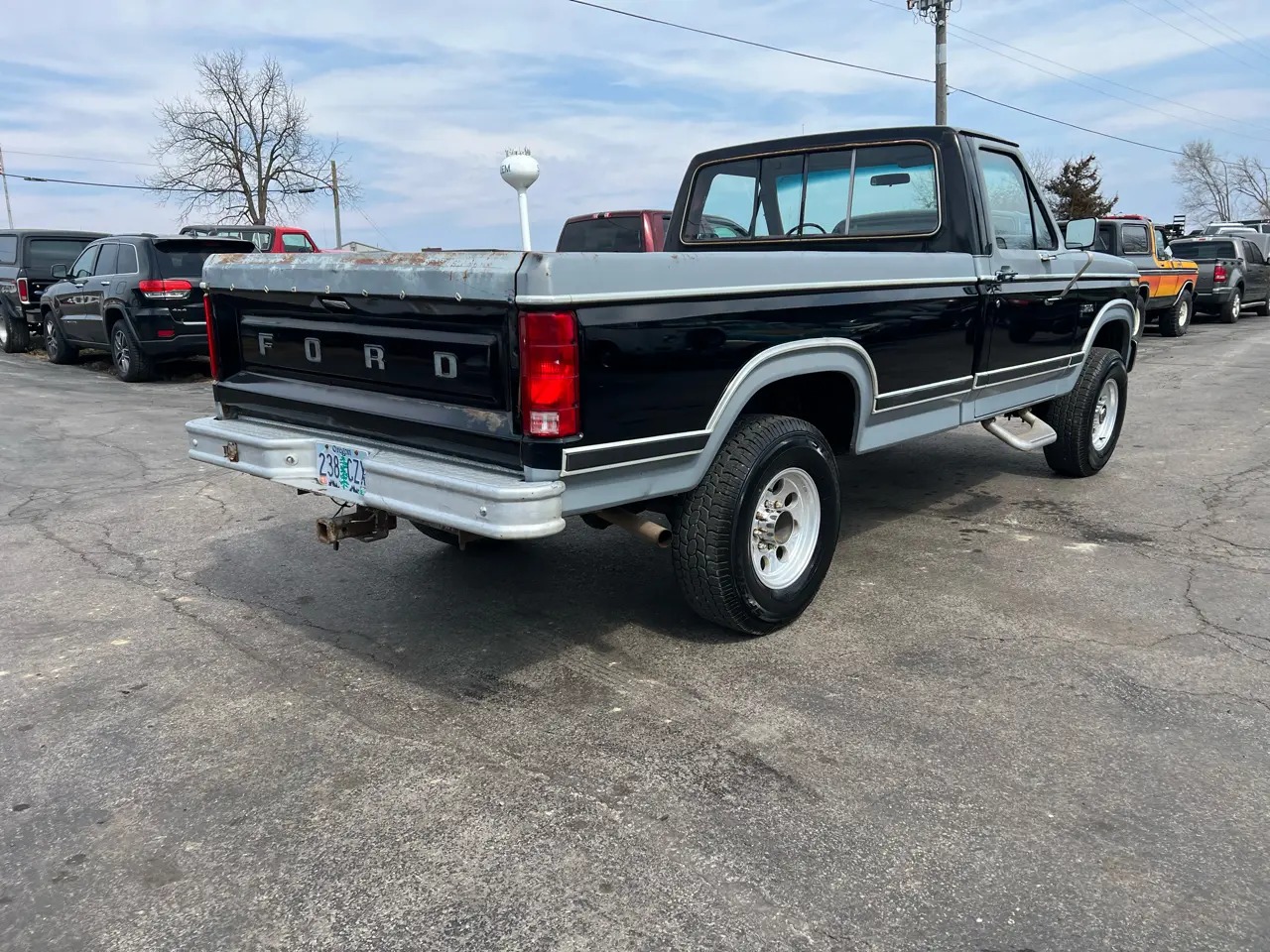 1984 Ford Pickup F-250 Styleside - 4