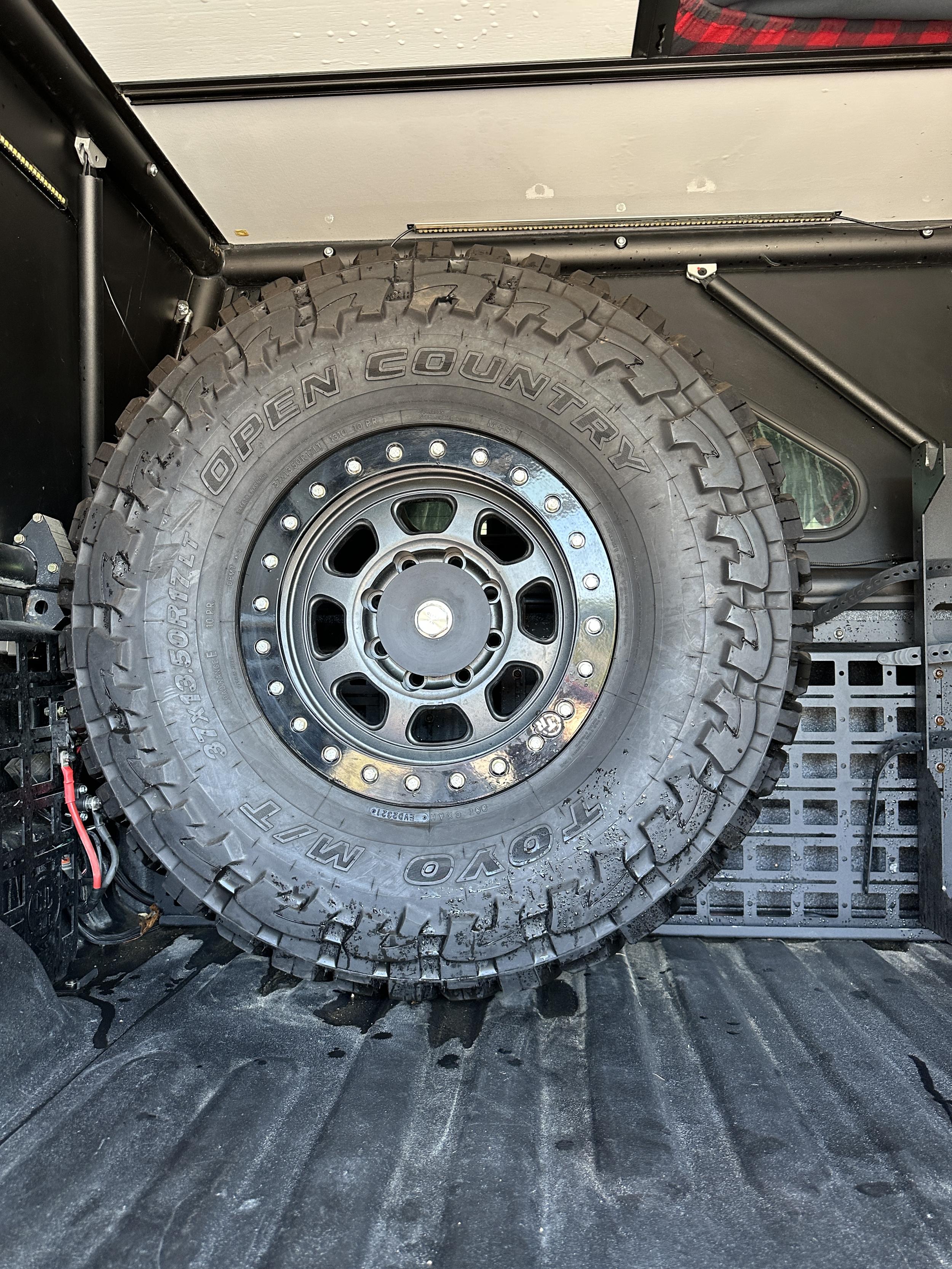 2020 RAM 2500 Power Wagon Camper