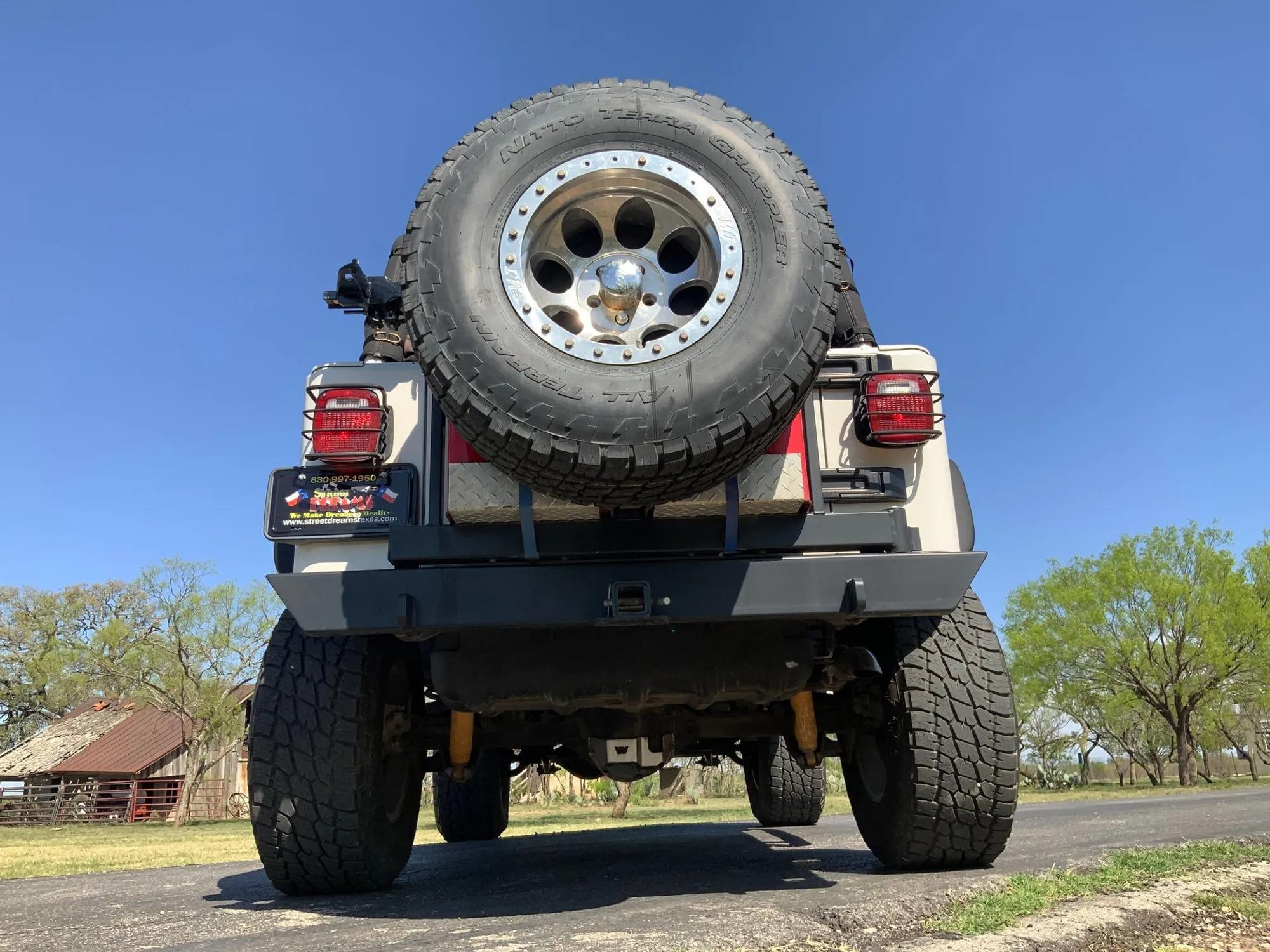 46k-Mile 2006 Jeep Wrangler Unlimited LJ Sport 4×4