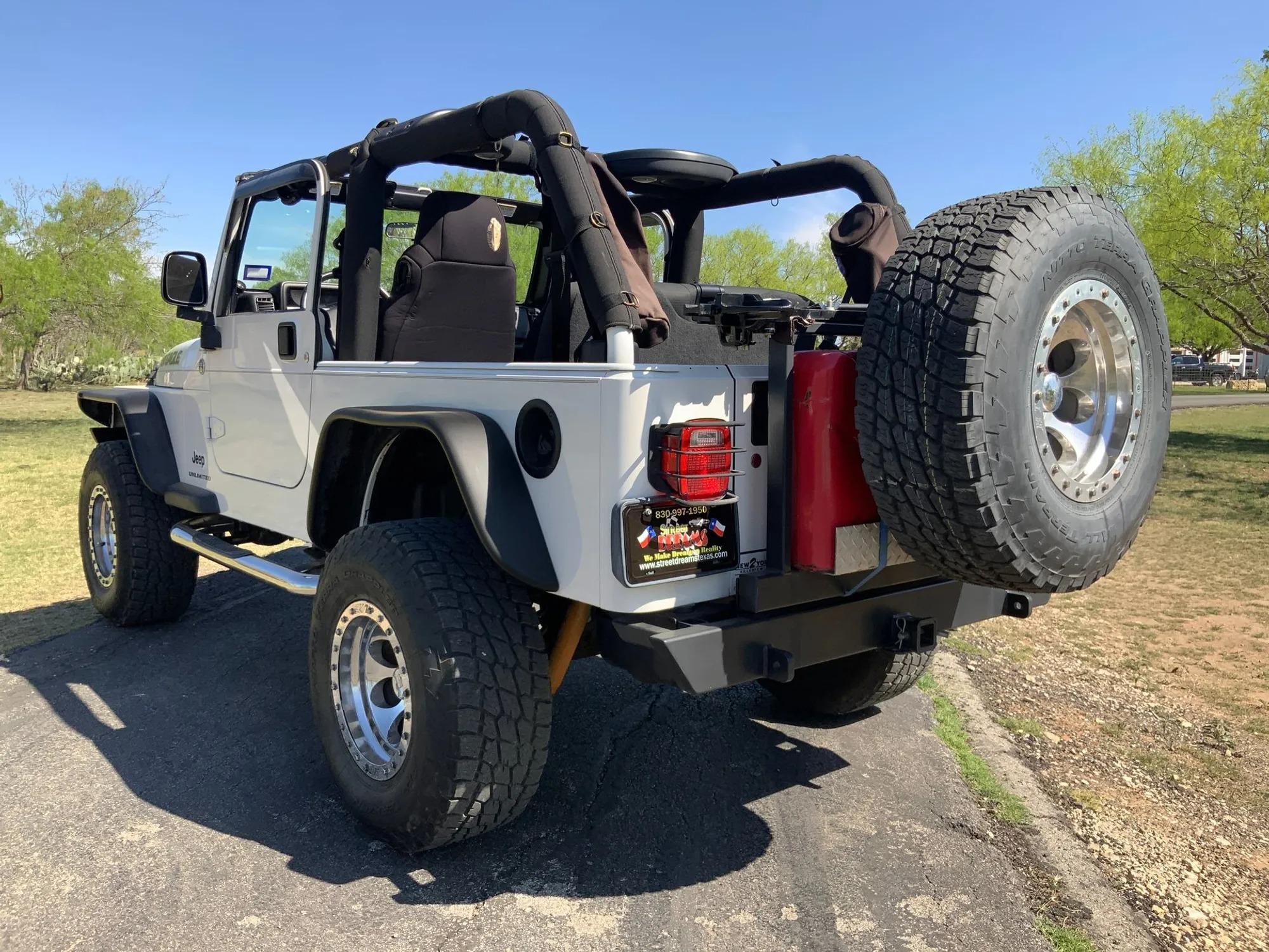 46k-Mile 2006 Jeep Wrangler Unlimited LJ Sport 4×4