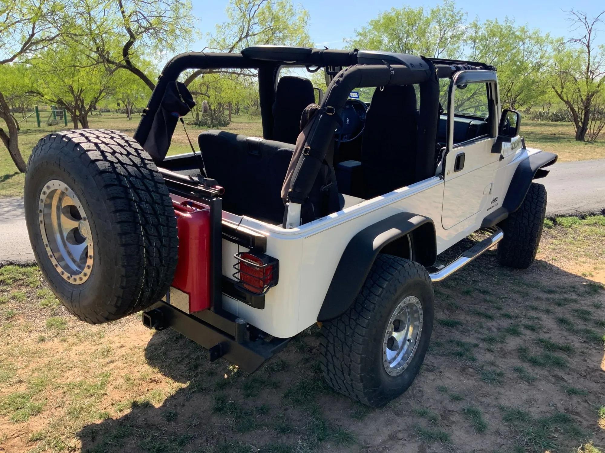 46k-Mile 2006 Jeep Wrangler Unlimited LJ Sport 4×4