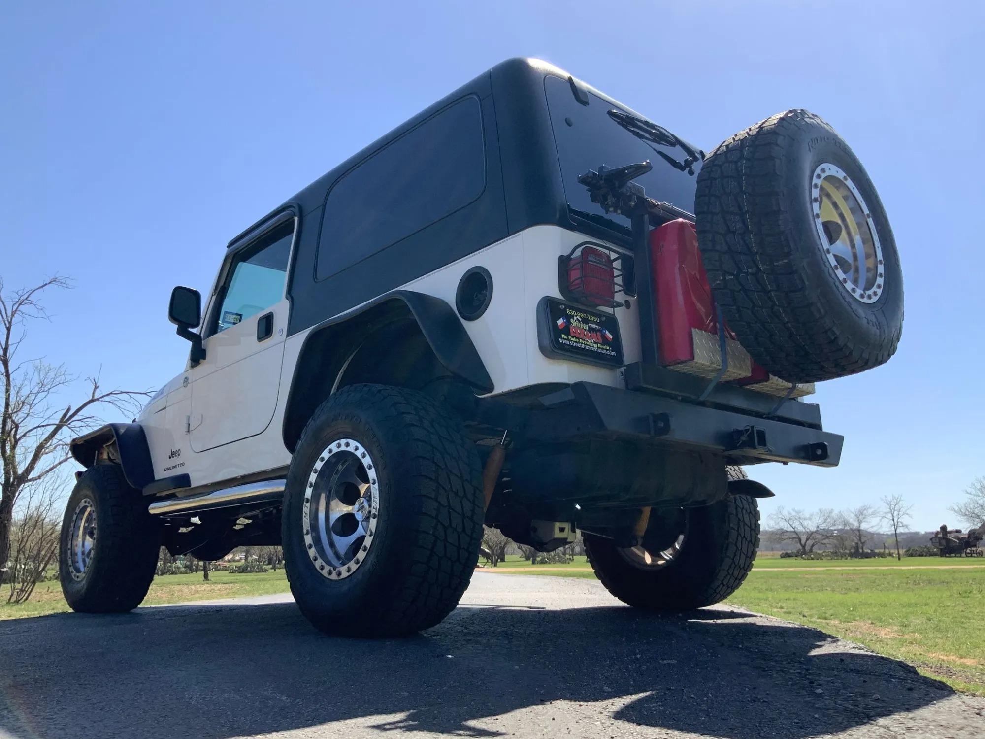 46k-Mile 2006 Jeep Wrangler Unlimited LJ Sport 4×4