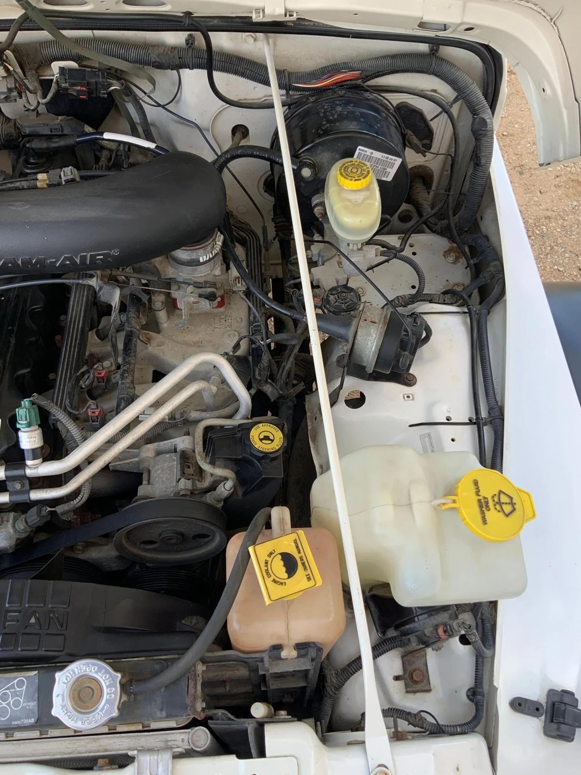 46k-Mile 2006 Jeep Wrangler Unlimited LJ Sport 4×4