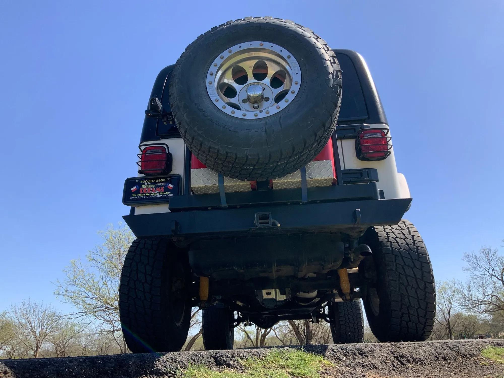 46k-Mile 2006 Jeep Wrangler Unlimited LJ Sport 4×4