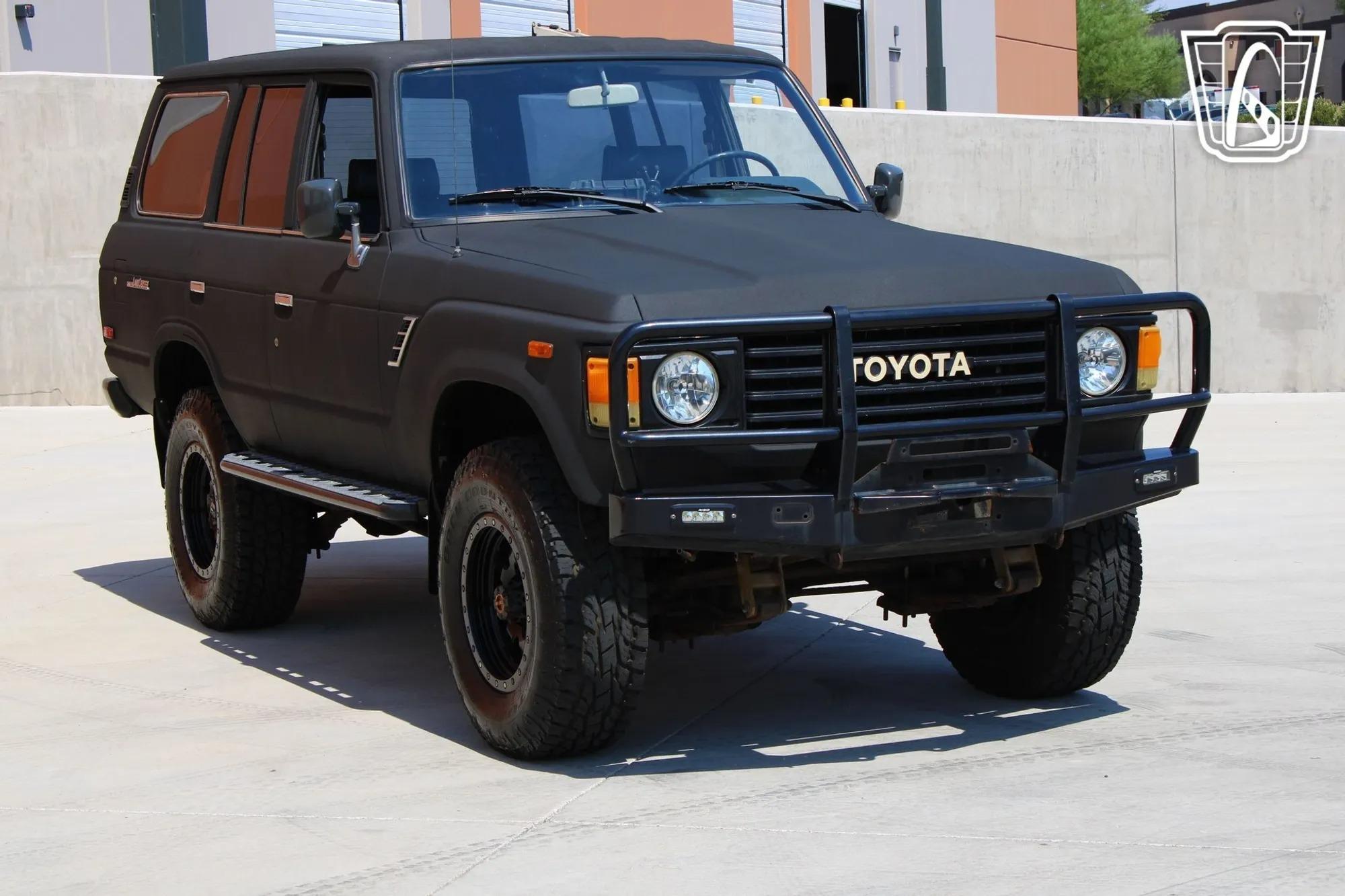 1985 Toyota Land Cruiser FJ60 - 4