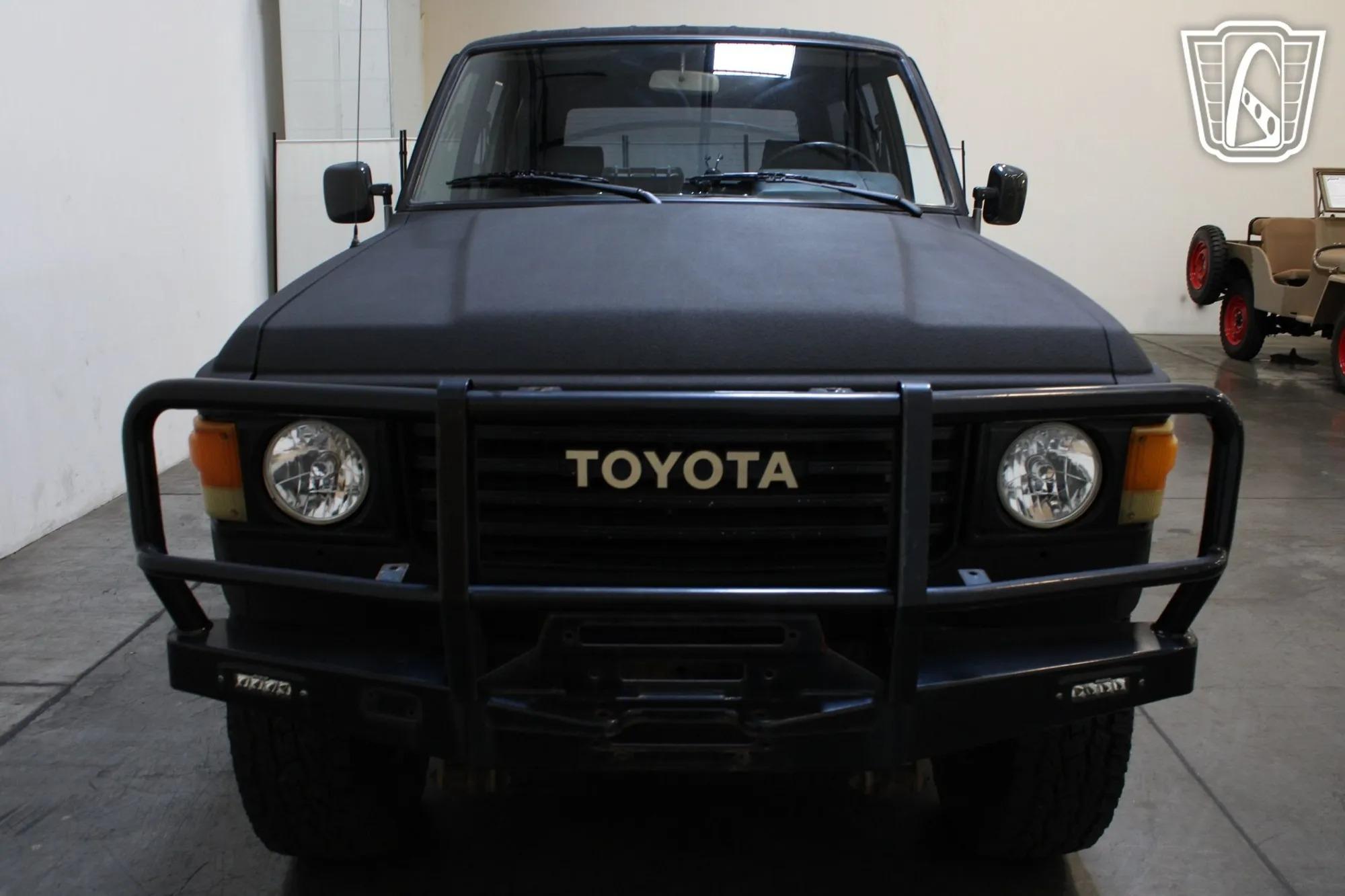 1985 Toyota Land Cruiser FJ60