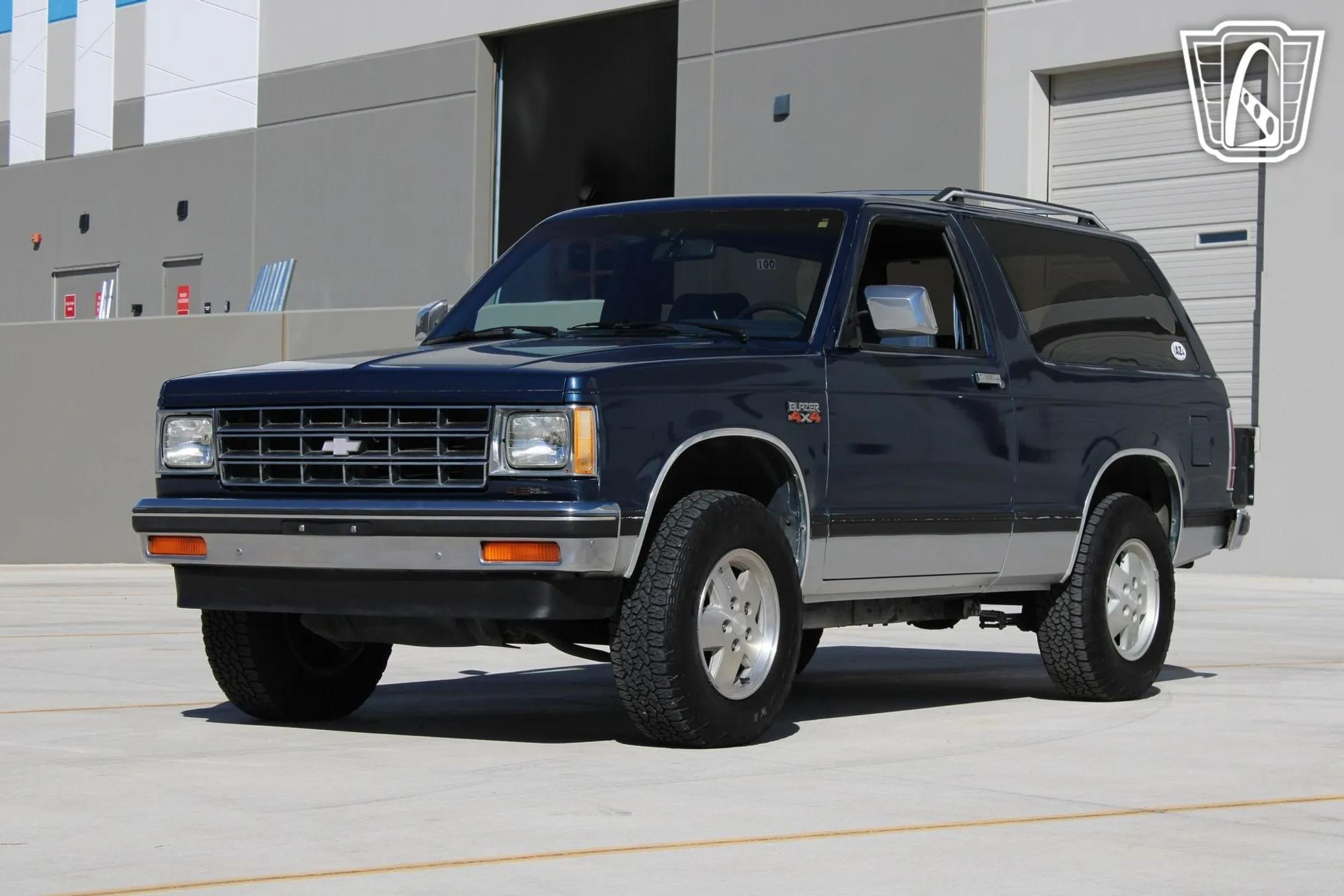 1988 Chevrolet S-10 Blazer - 2