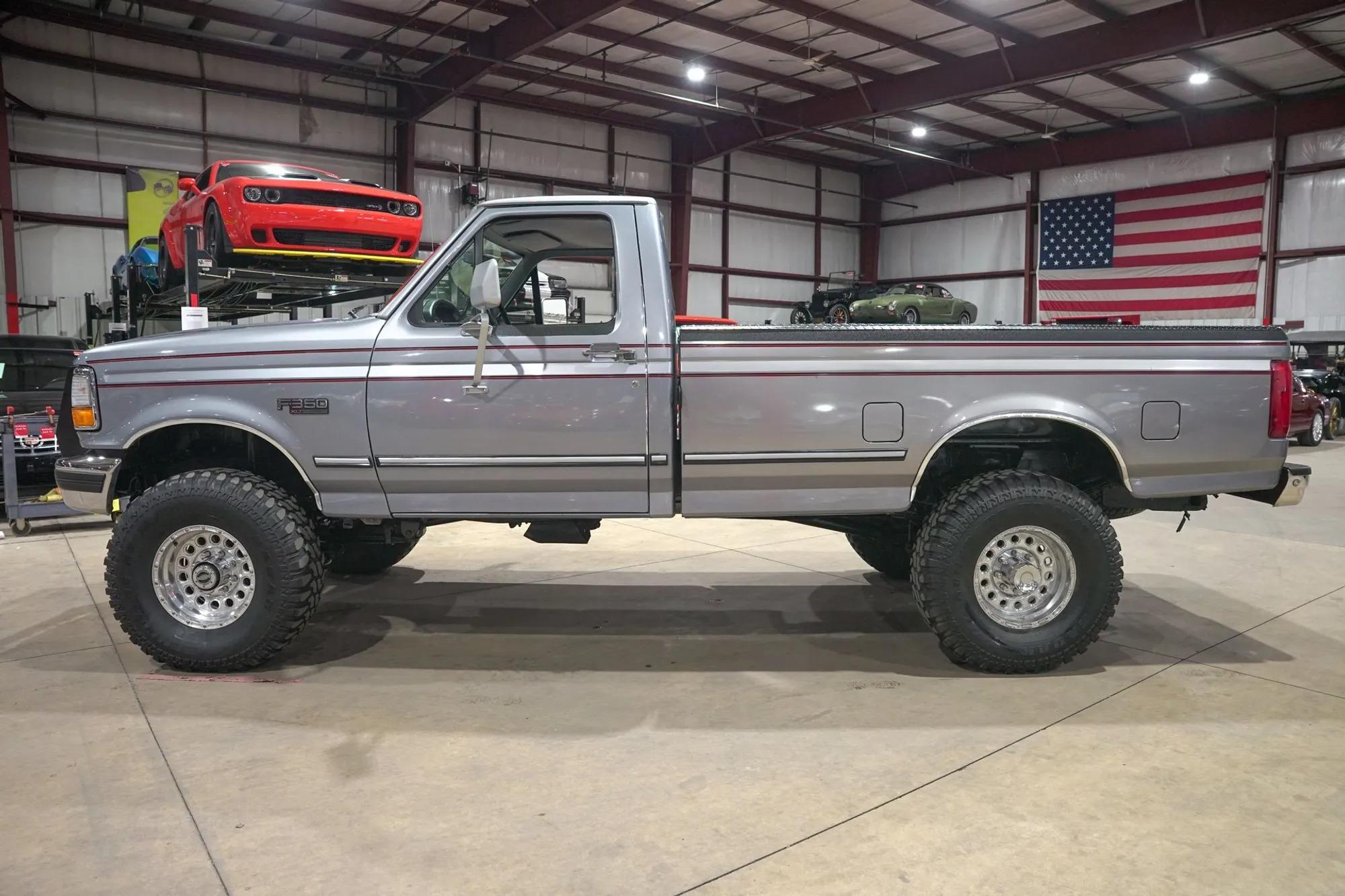 1997 Ford F-350 XLT - 2