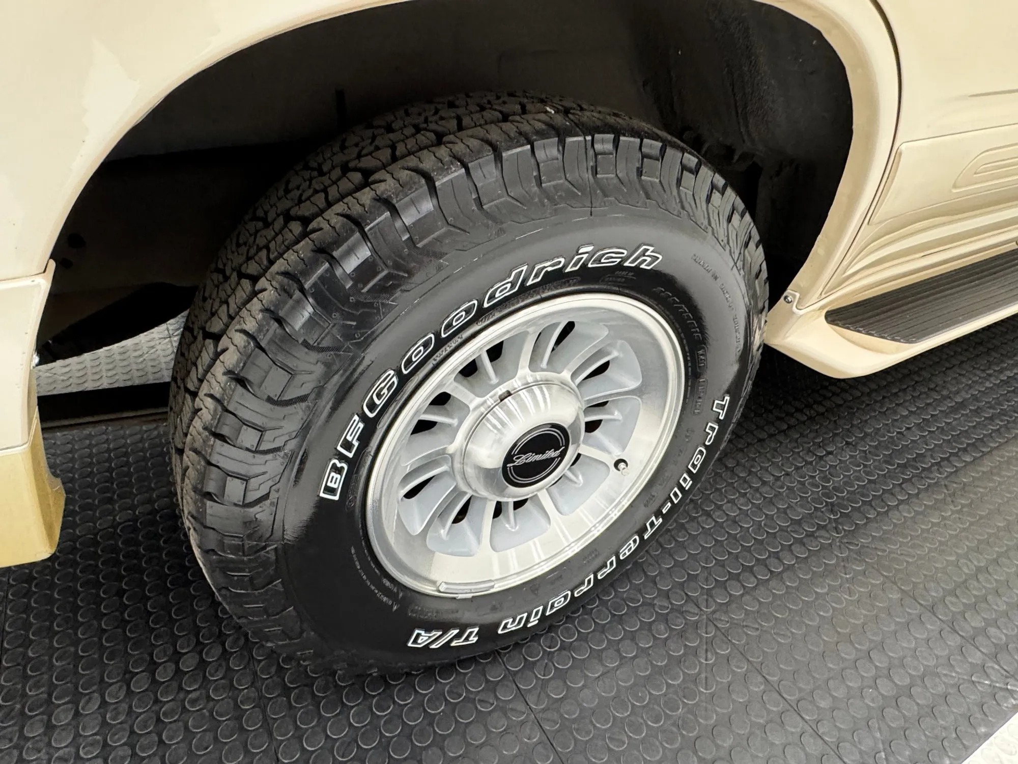 1997 Ford Explorer Limited AWD