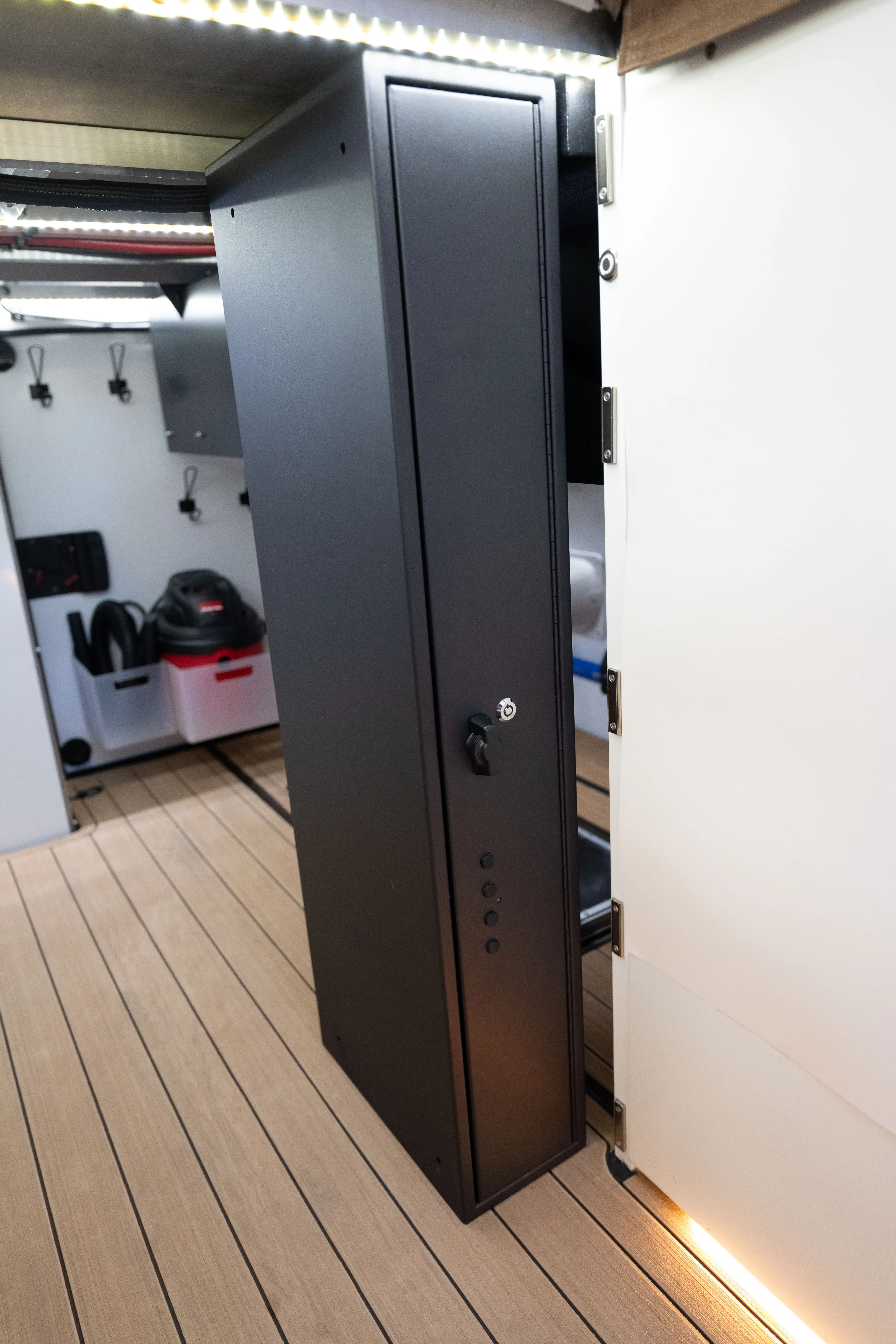 2021 Ford F-550 Expedition Vehicle