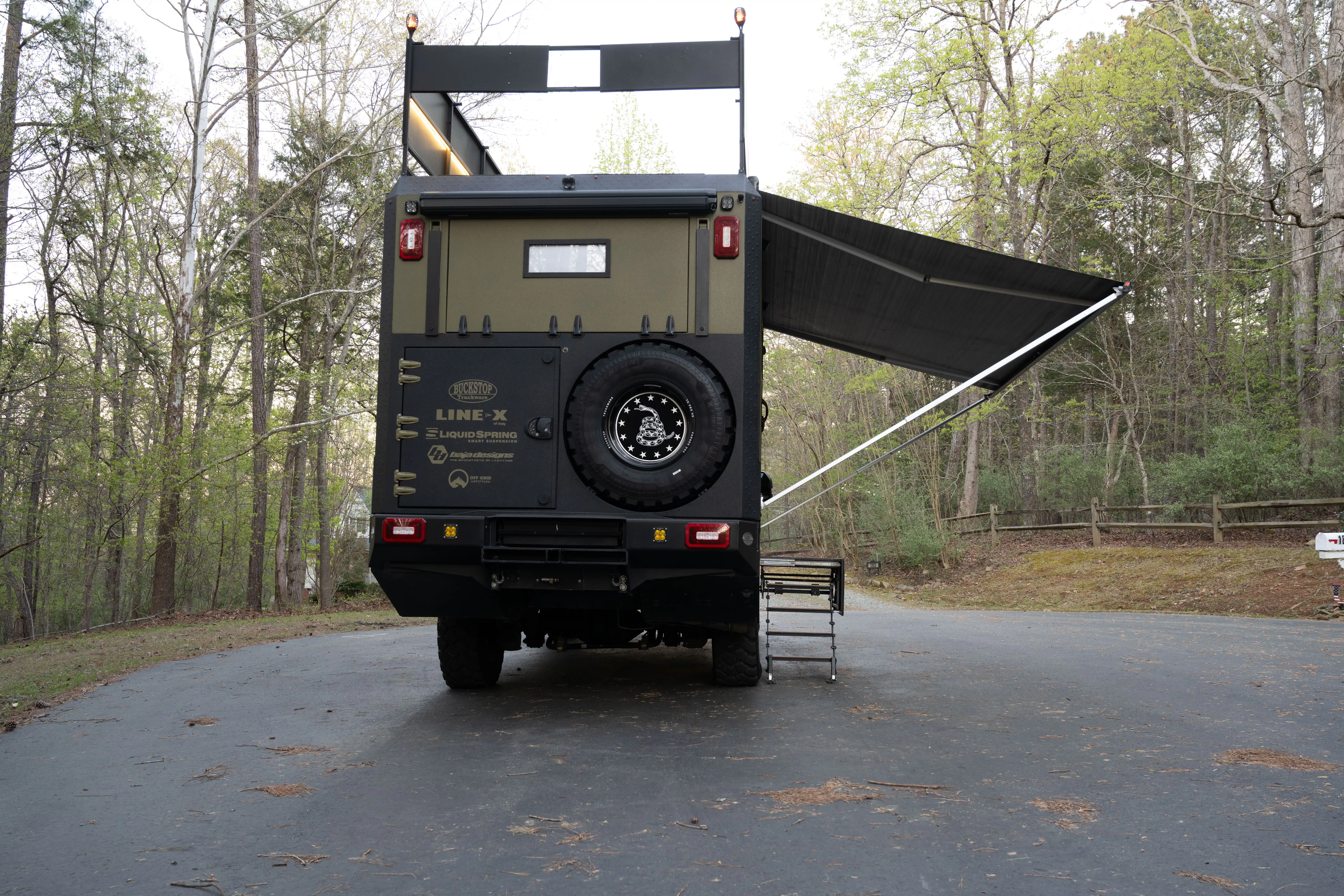 2021 Ford F-550 Expedition Vehicle