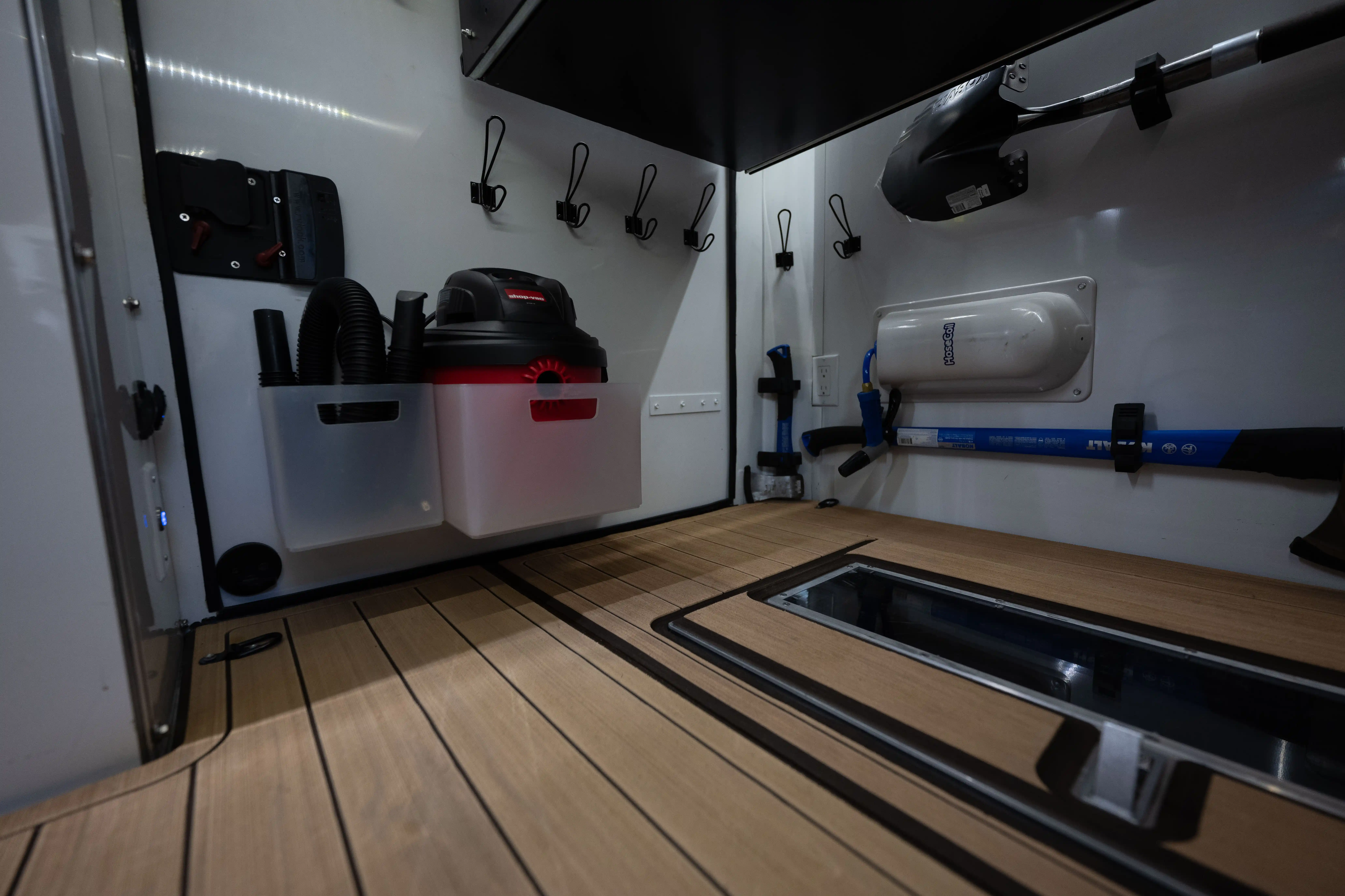 2021 Ford F-550 Expedition Vehicle