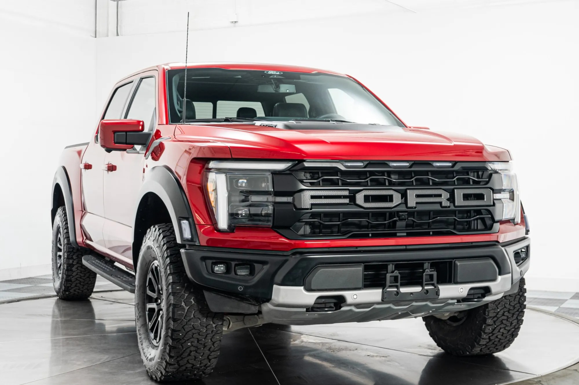 2025 Ford F-150 Raptor - 3