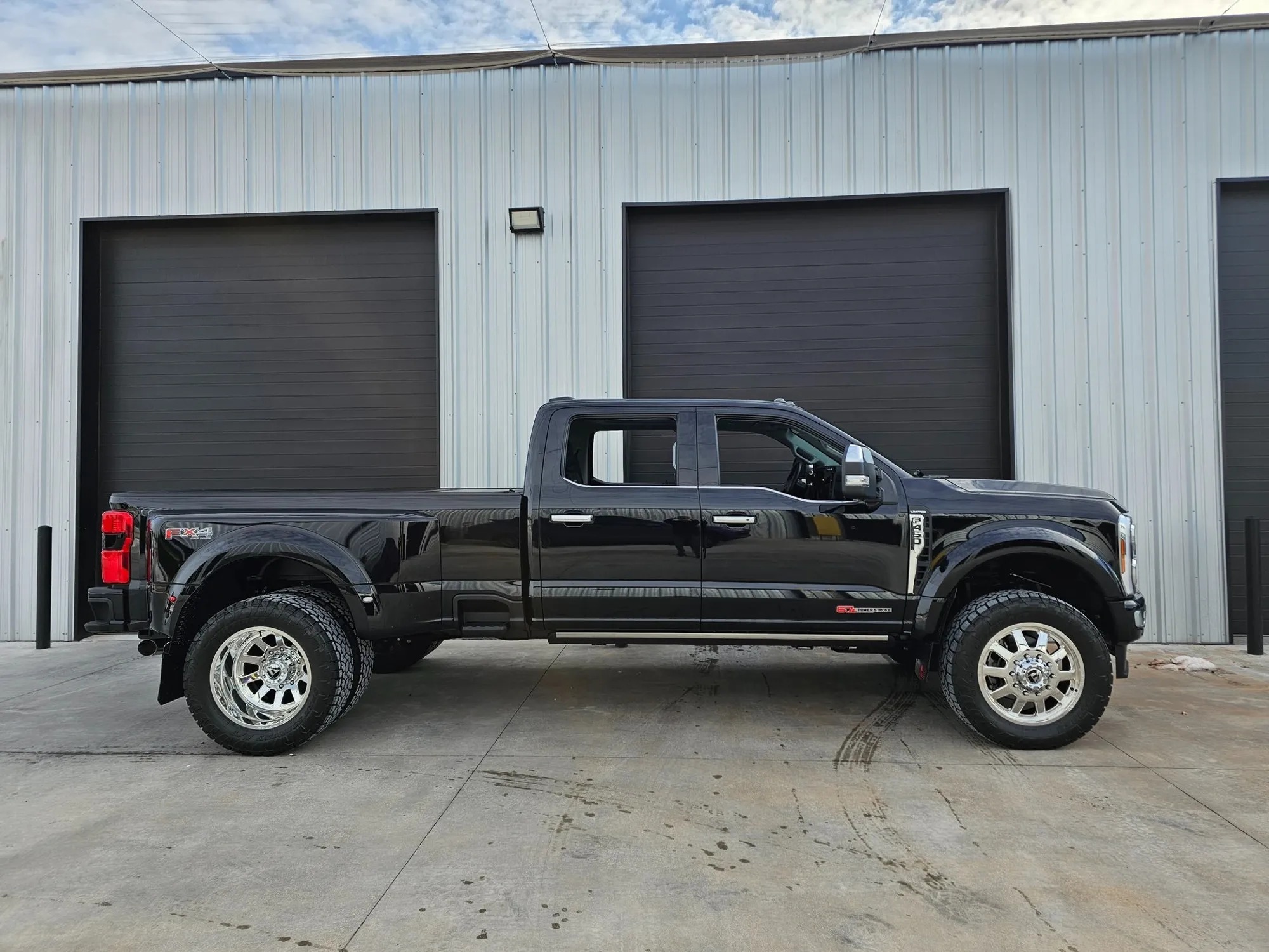 2024 Ford F-450SD Limited