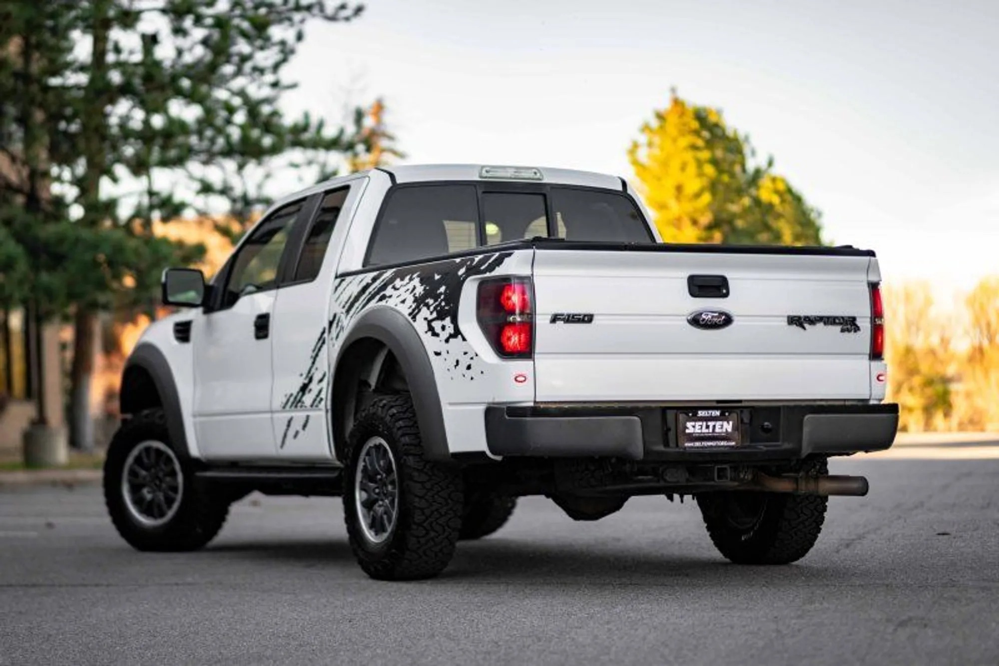 2010 Ford F-150 SVT Raptor SuperCab - 4