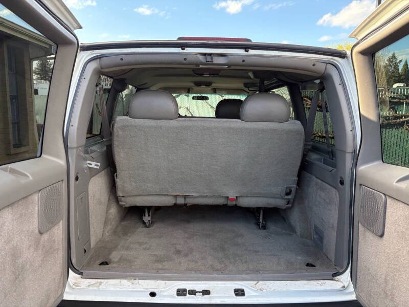 2003 Chevrolet Astro LT