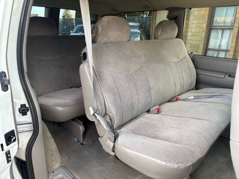 2003 Chevrolet Astro LT