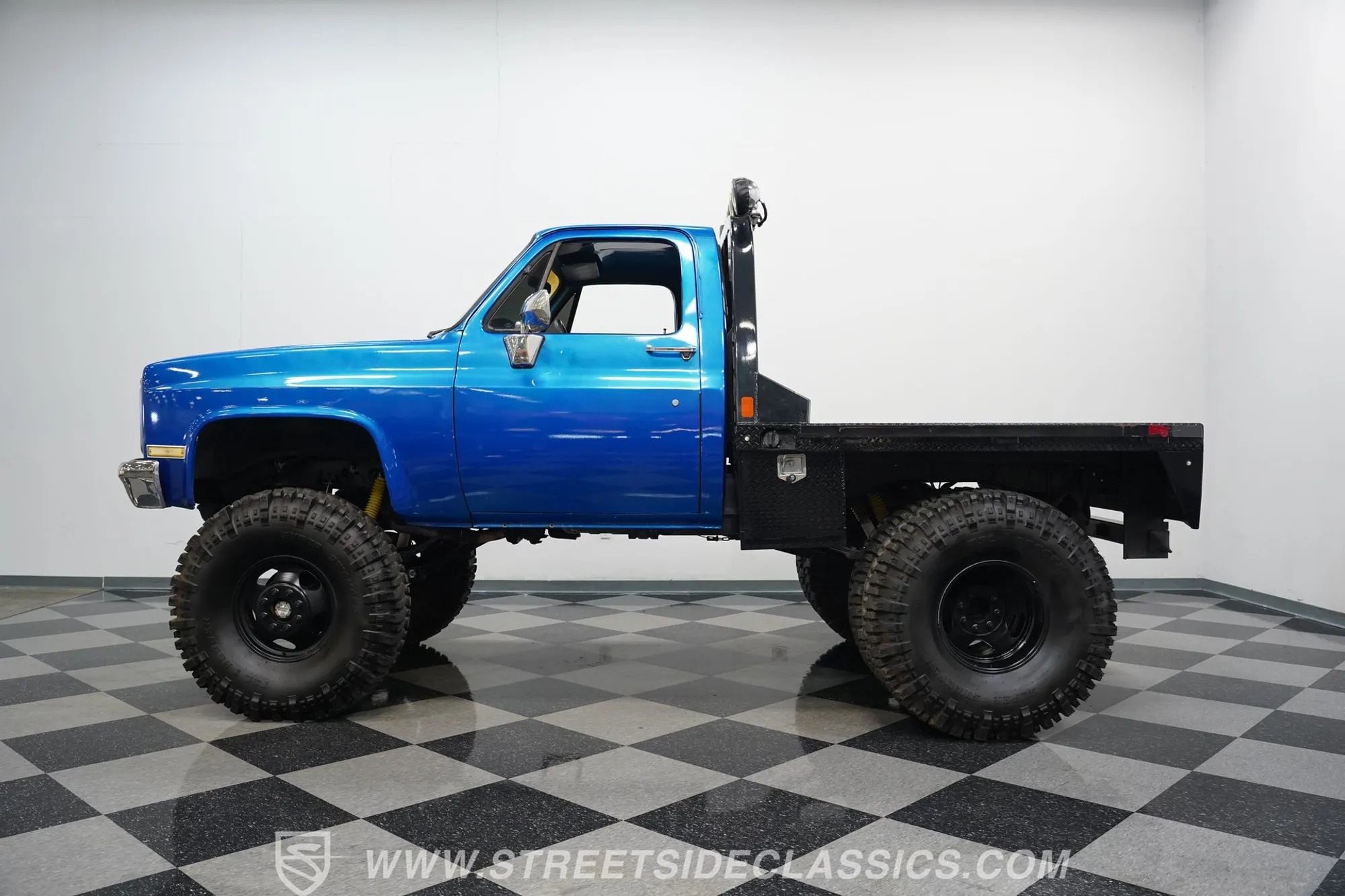1984 Chevrolet K10 4×4 Dually - 2