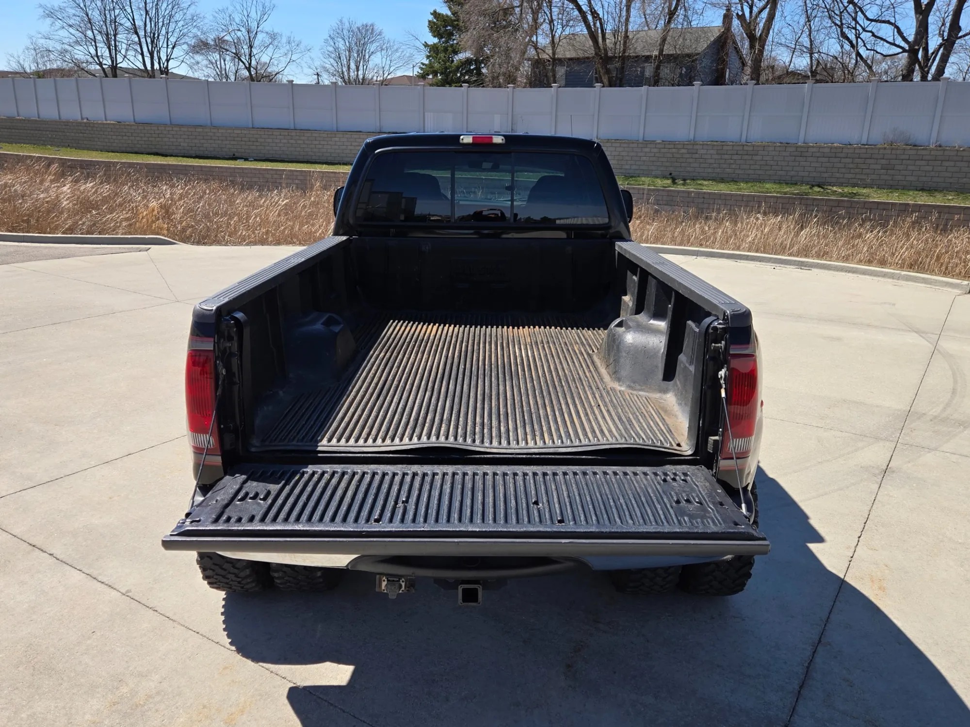57k-Mile 2002 Ford F-350 Super Duty Lariat LE