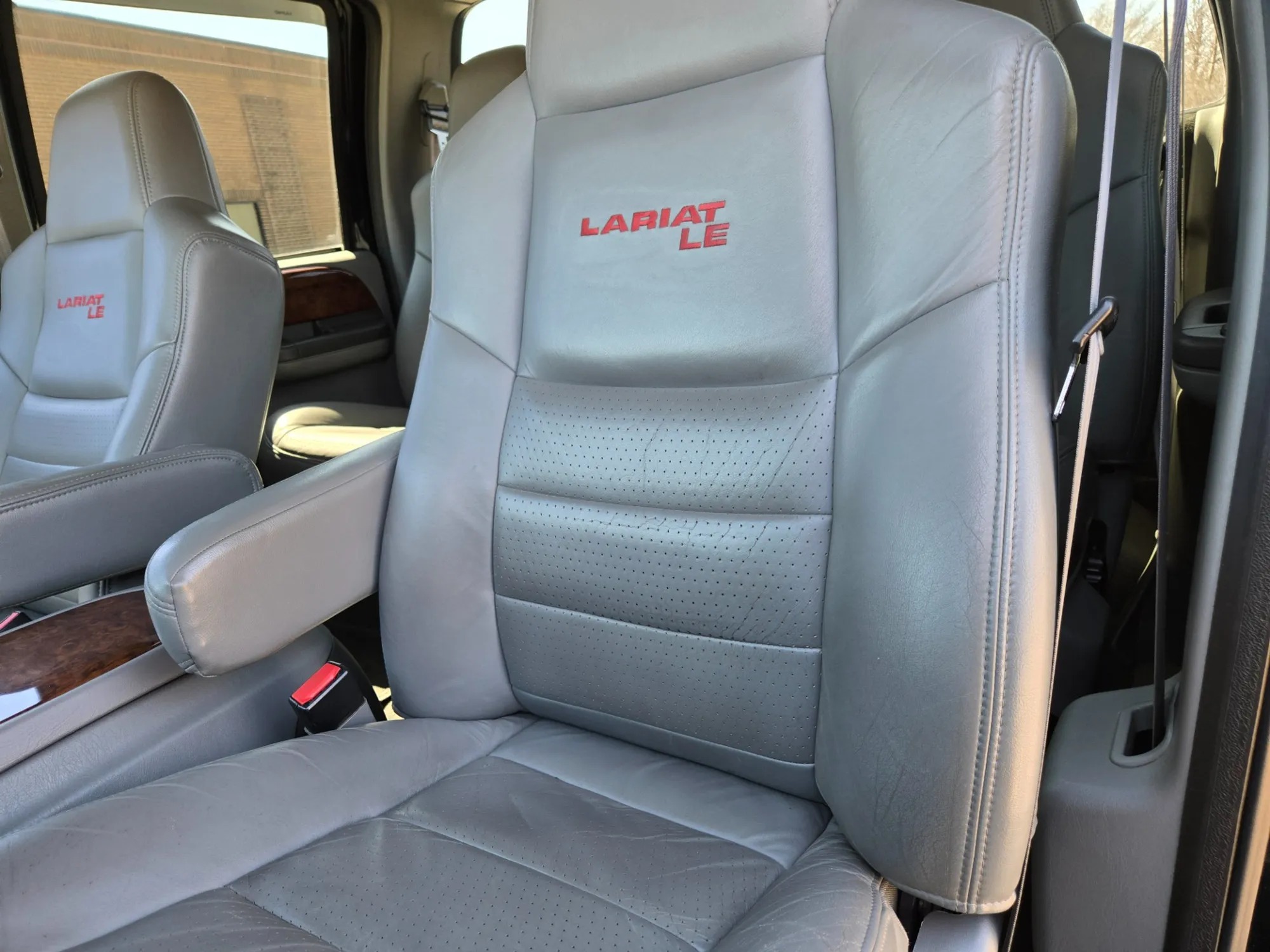 57k-Mile 2002 Ford F-350 Super Duty Lariat LE