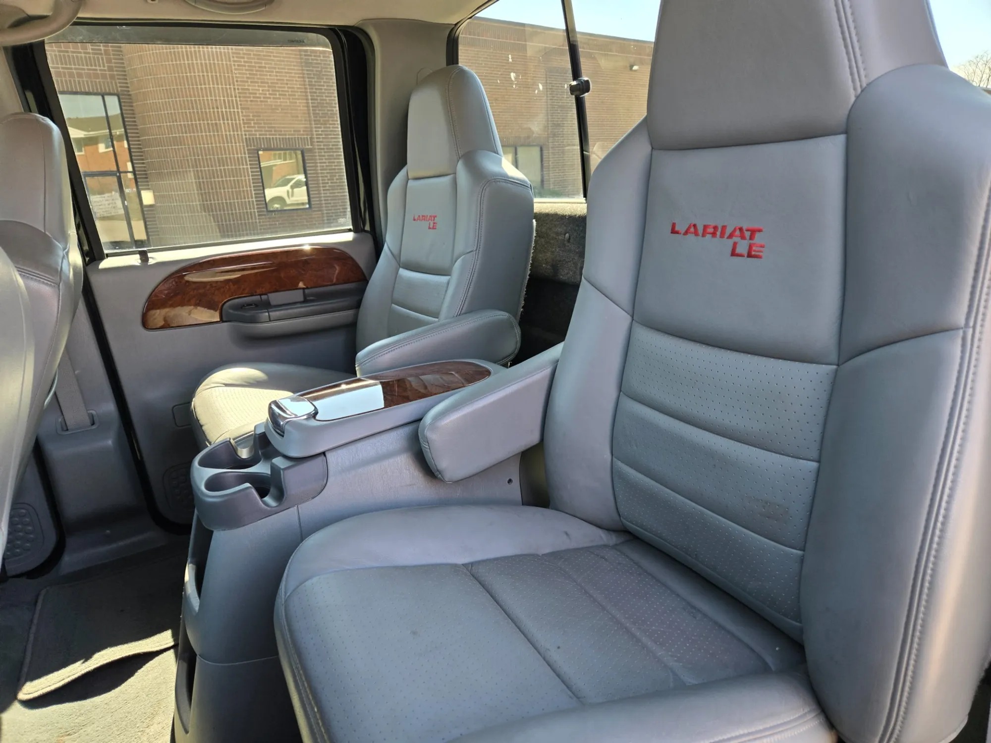 57k-Mile 2002 Ford F-350 Super Duty Lariat LE