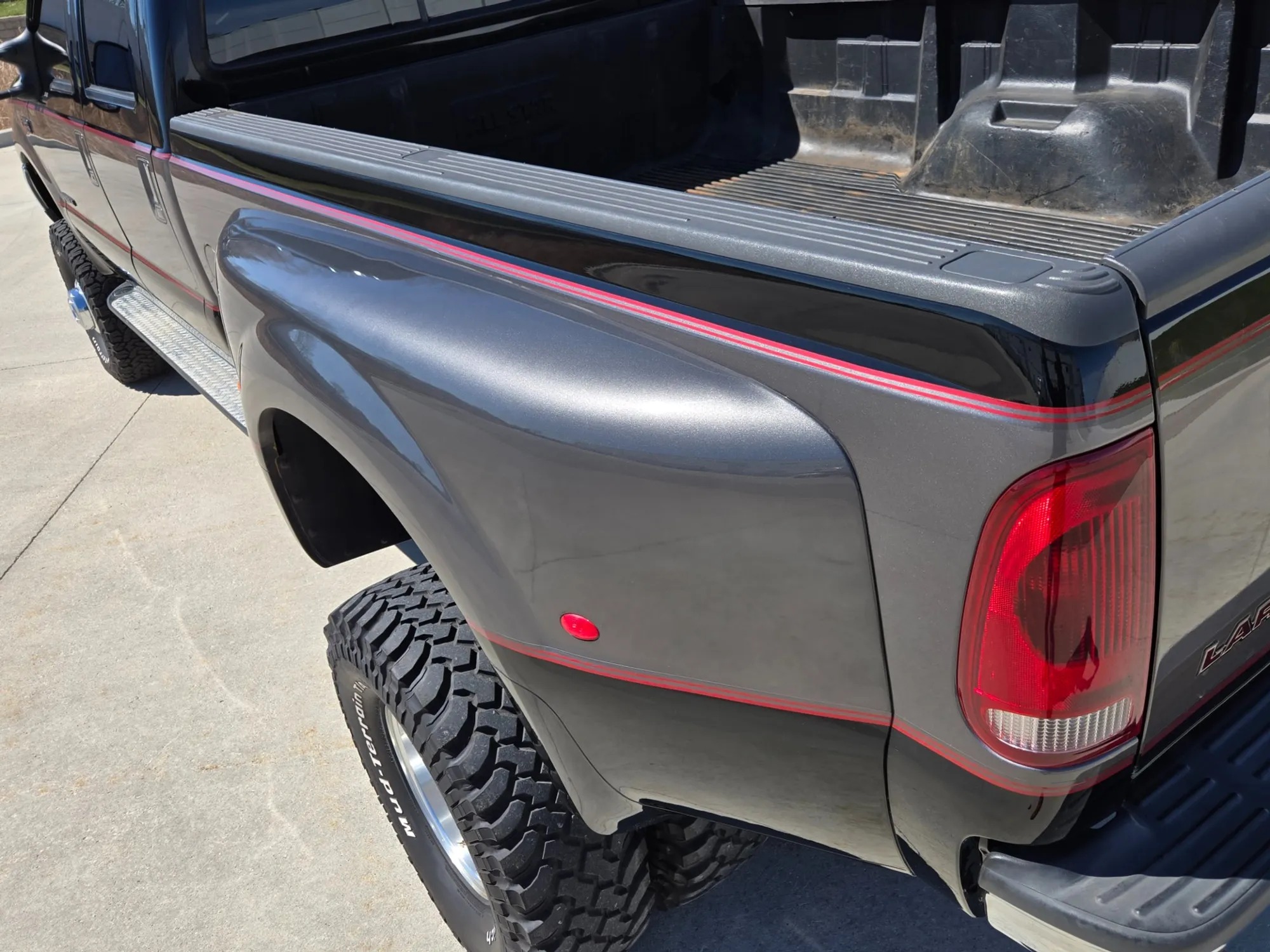 57k-Mile 2002 Ford F-350 Super Duty Lariat LE