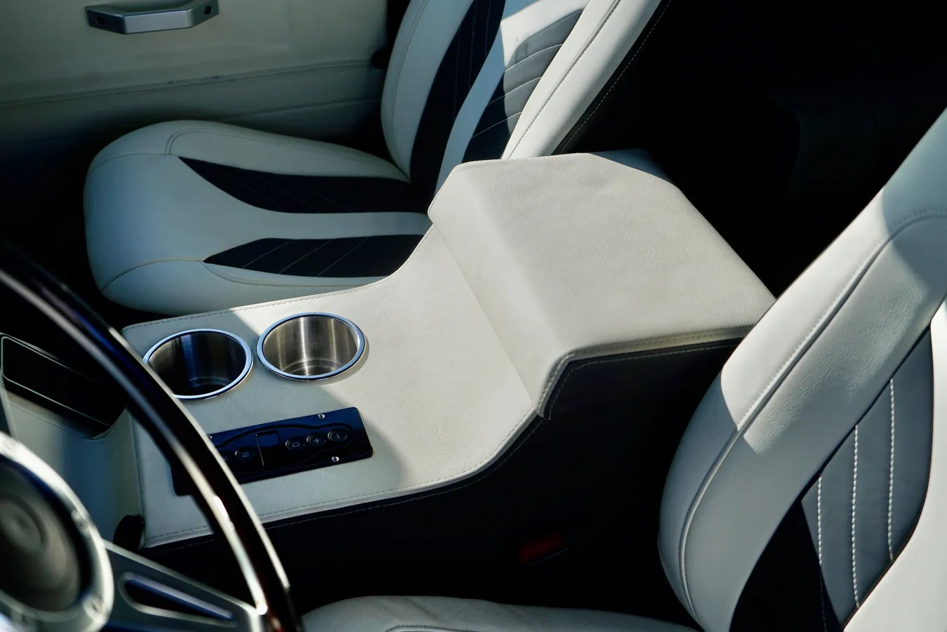 Restomod 1997 Land Rover Defender 90 Soft Top