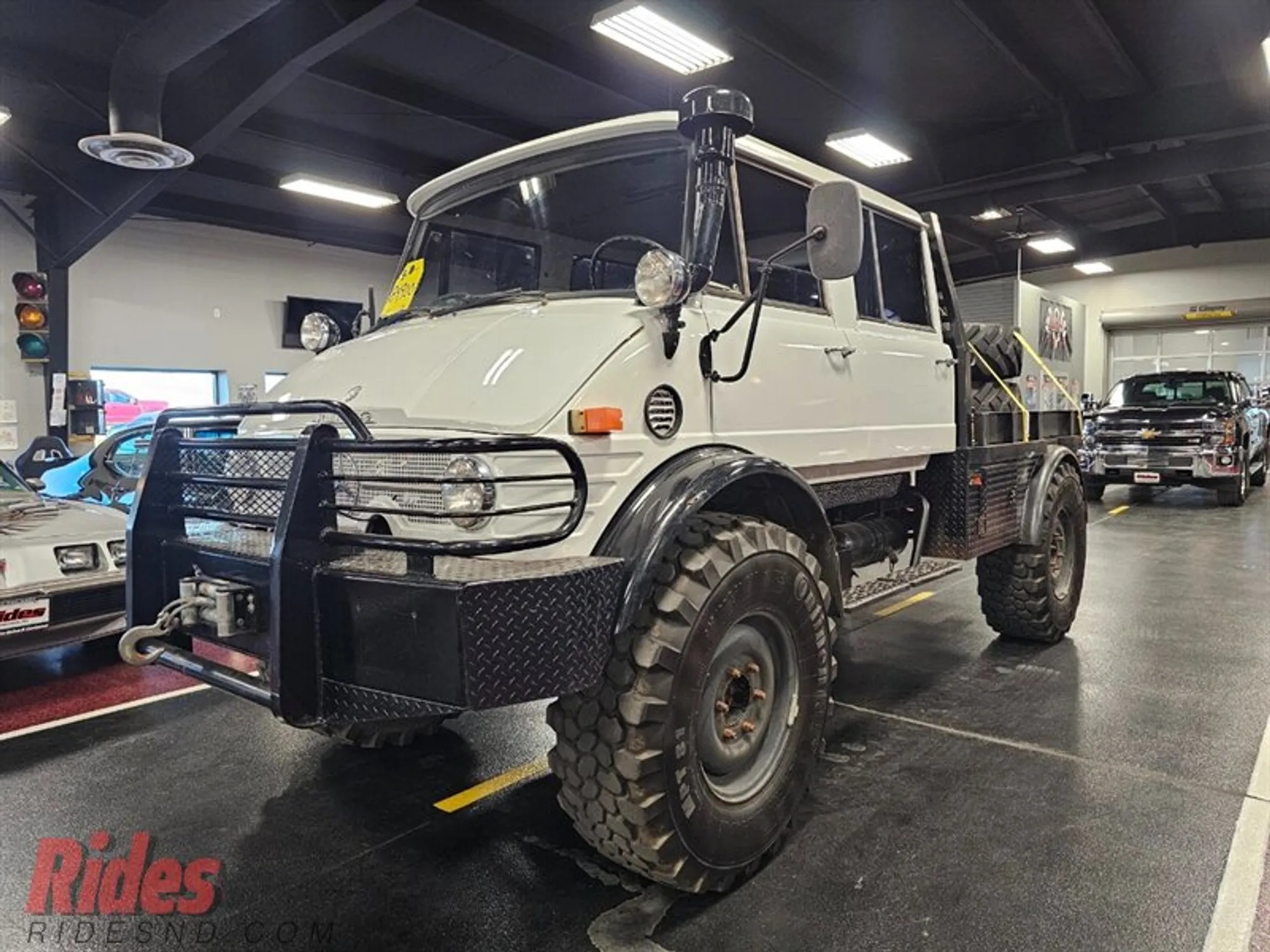  Mercedes-Benz Unimog