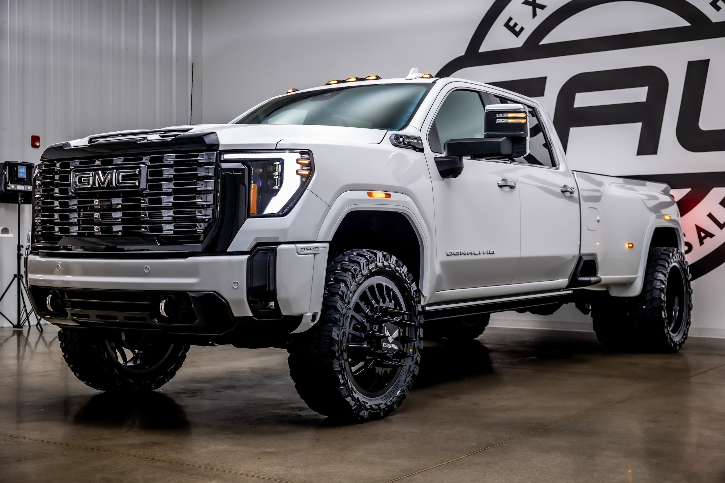 2025 GMC Sierra 3500 HD Denali Ultimate