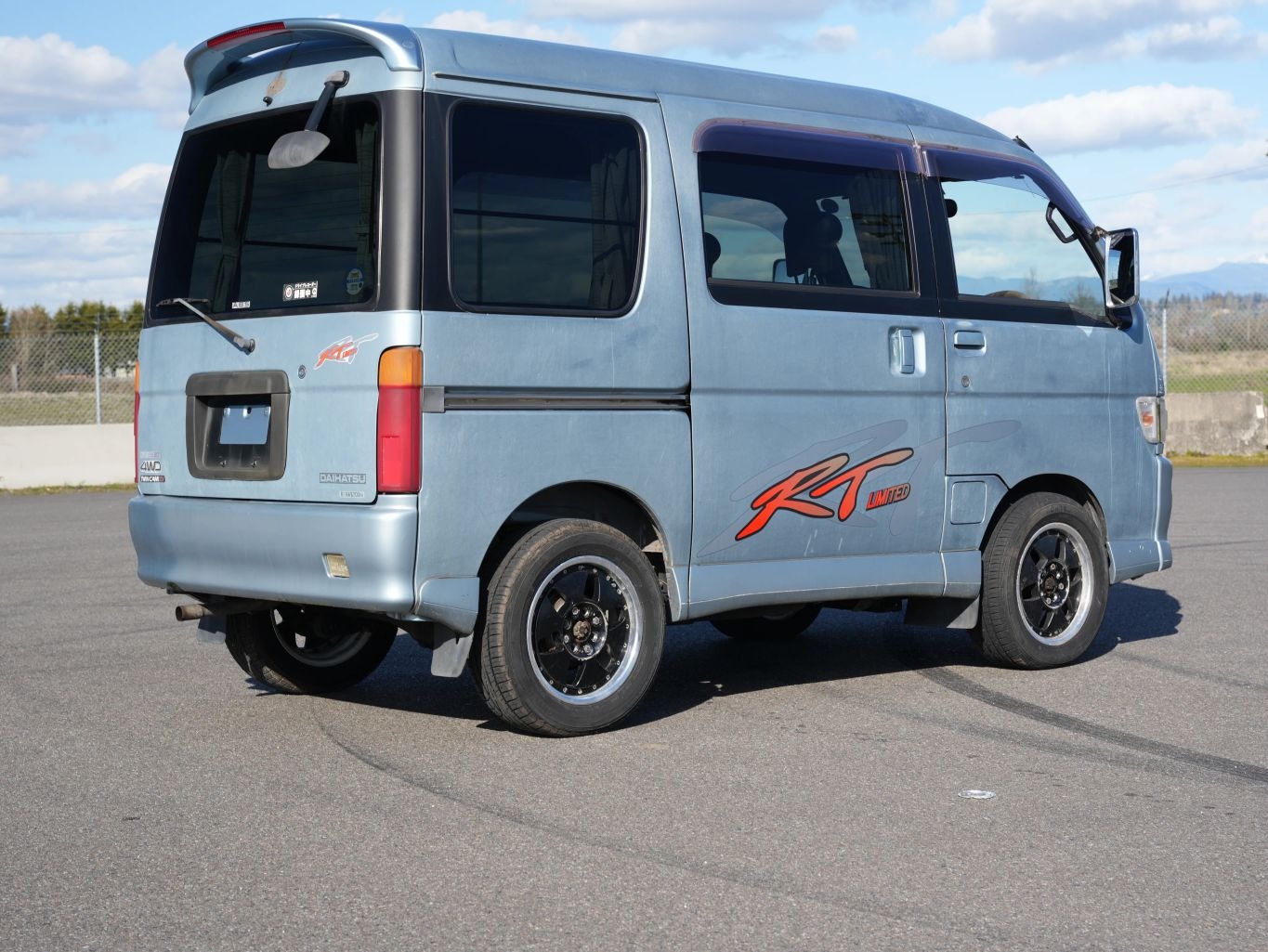 1998 Daihatsu Atrai RT