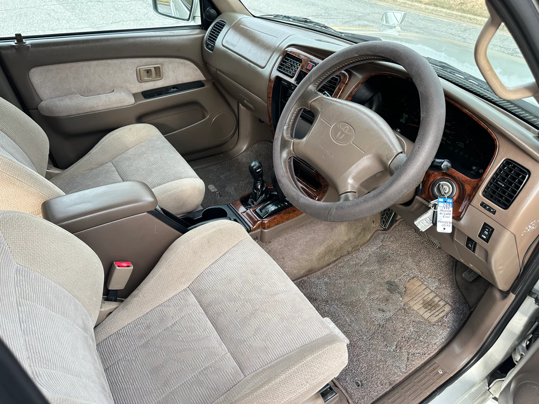 1999 Toyota Hilux Surf SSR-G - 2