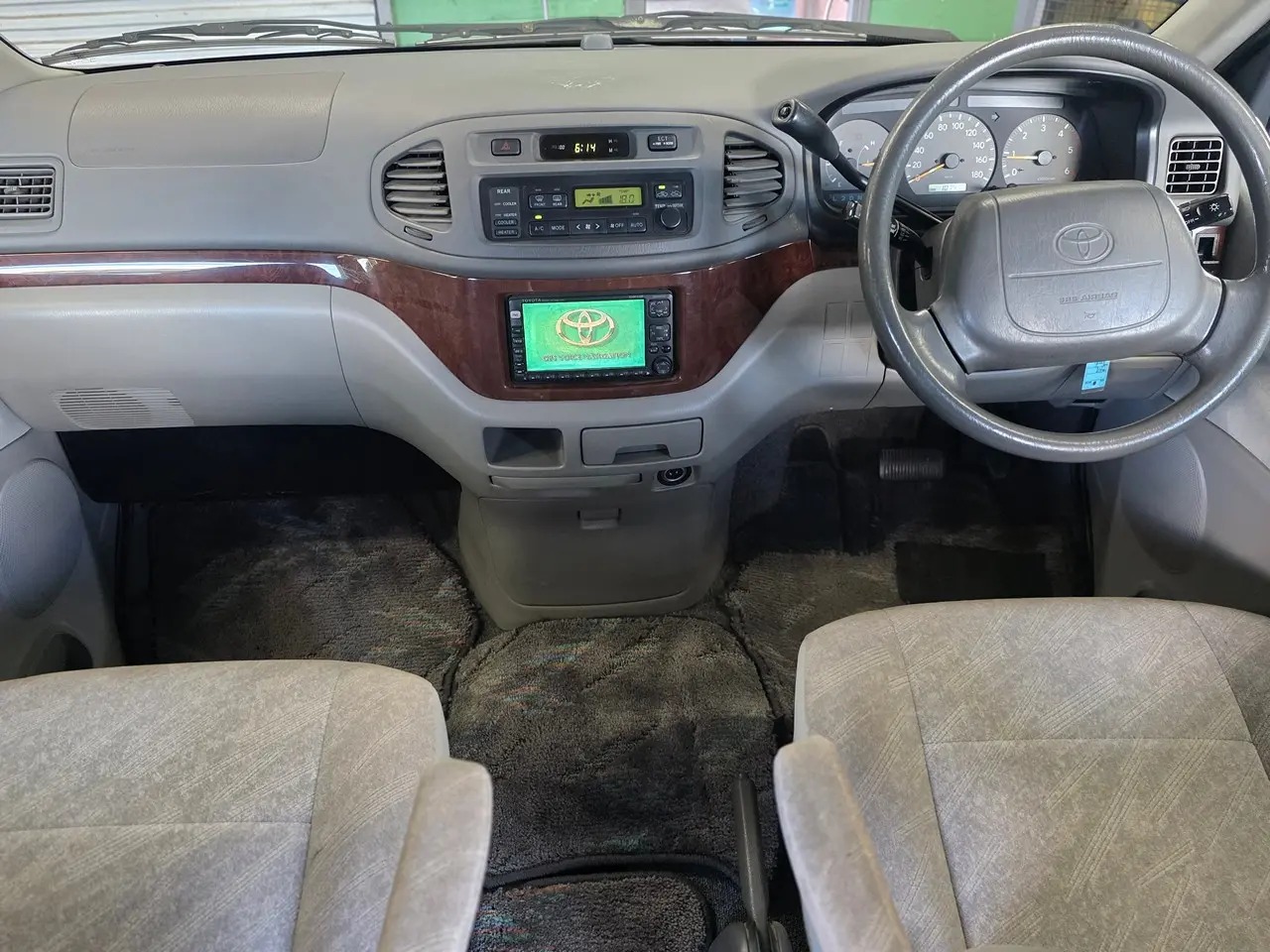 1998 Toyota Hiace Regius