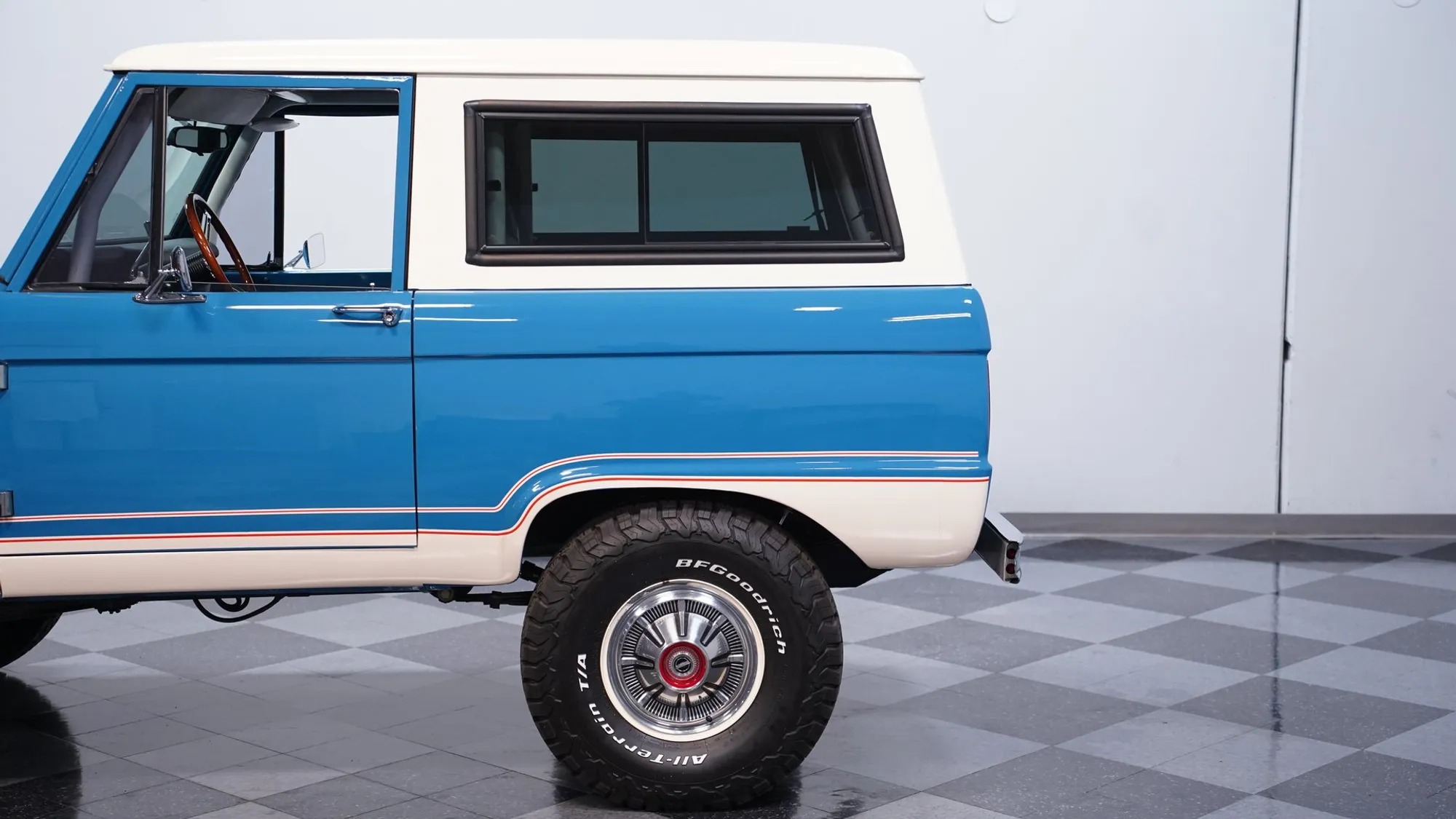 7.3L Diesel-Powered 1976 Ford Bronco Ranger