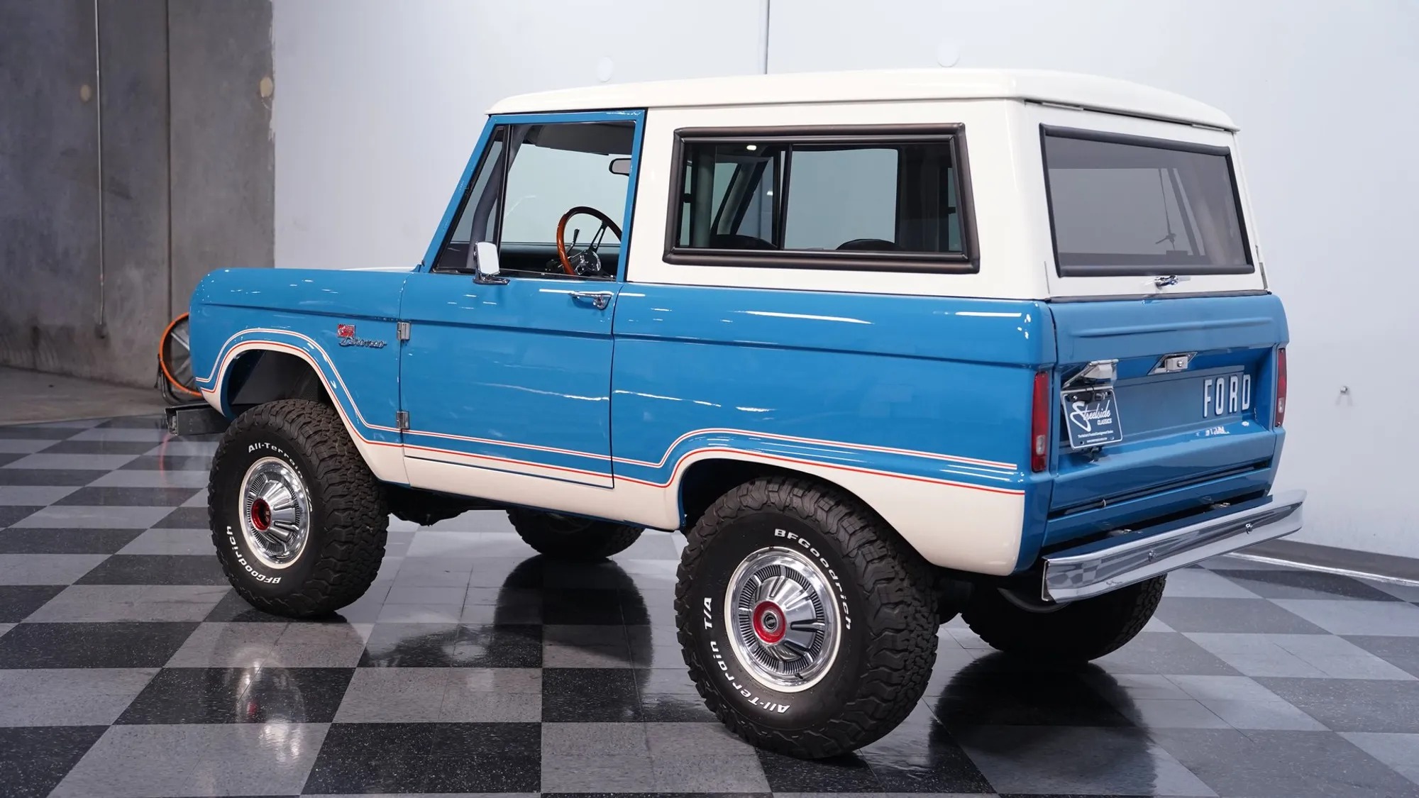 7.3L Diesel-Powered 1976 Ford Bronco Ranger - 5