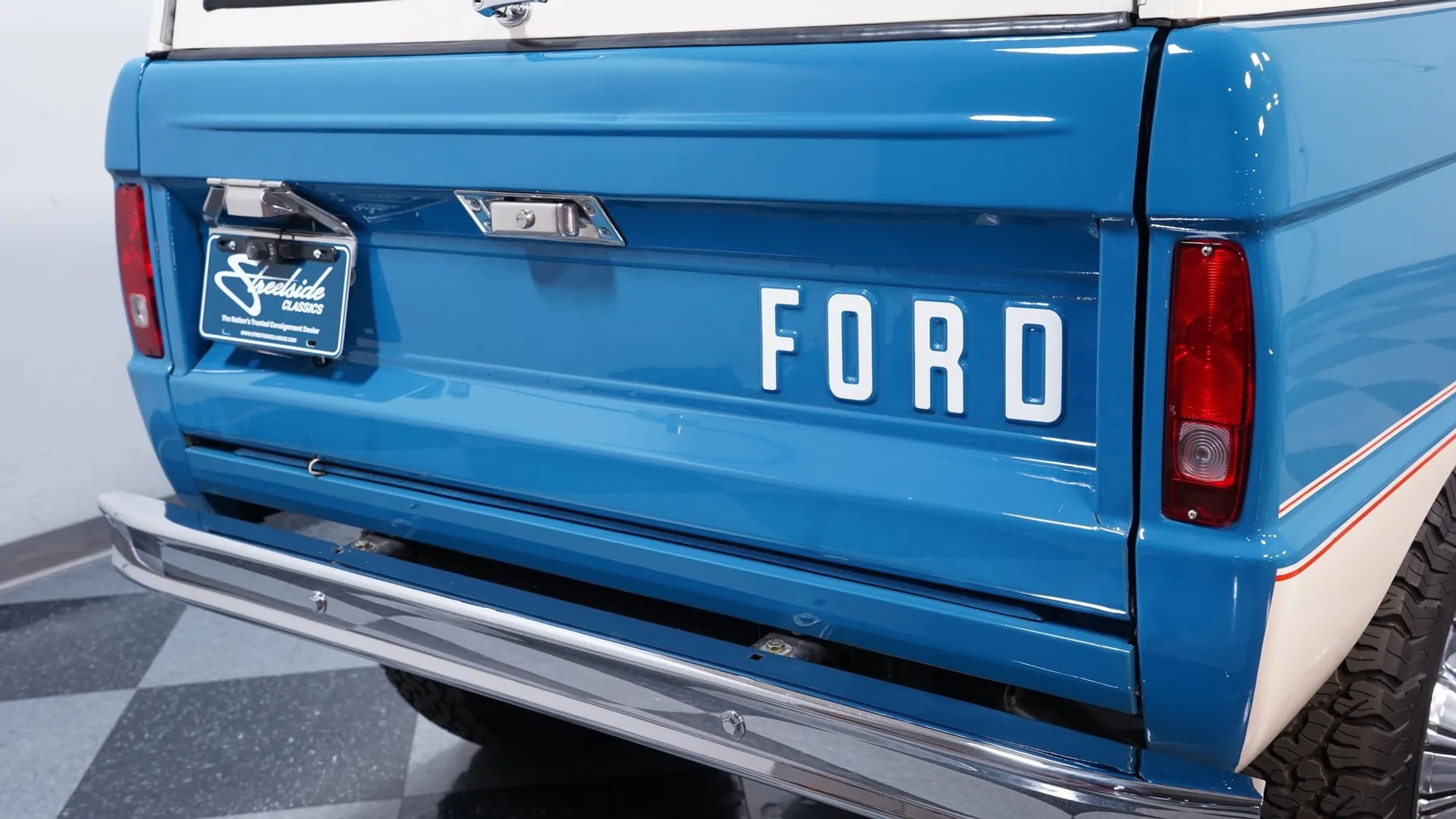 7.3L Diesel-Powered 1976 Ford Bronco Ranger