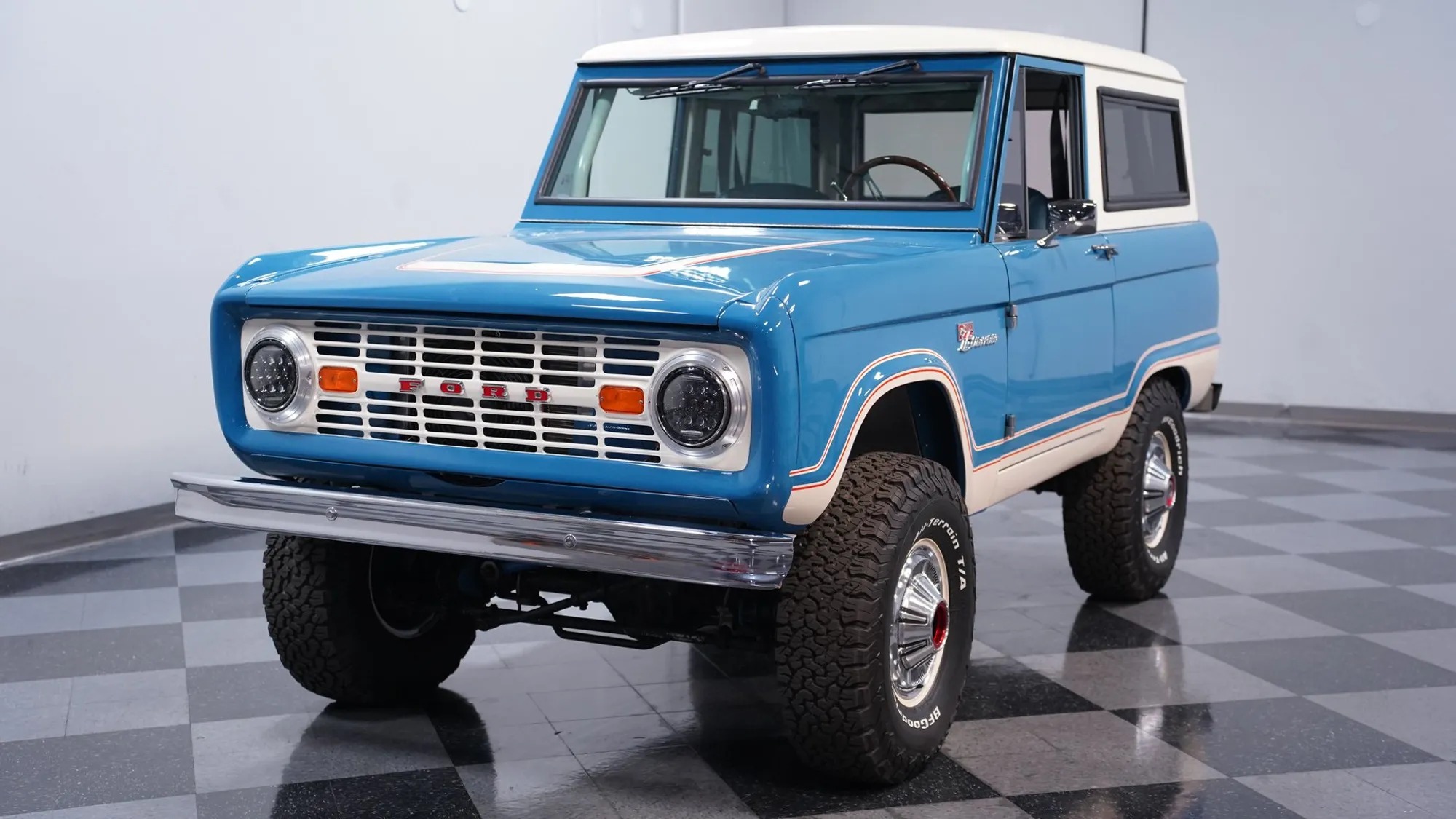 7.3L Diesel-Powered 1976 Ford Bronco Ranger