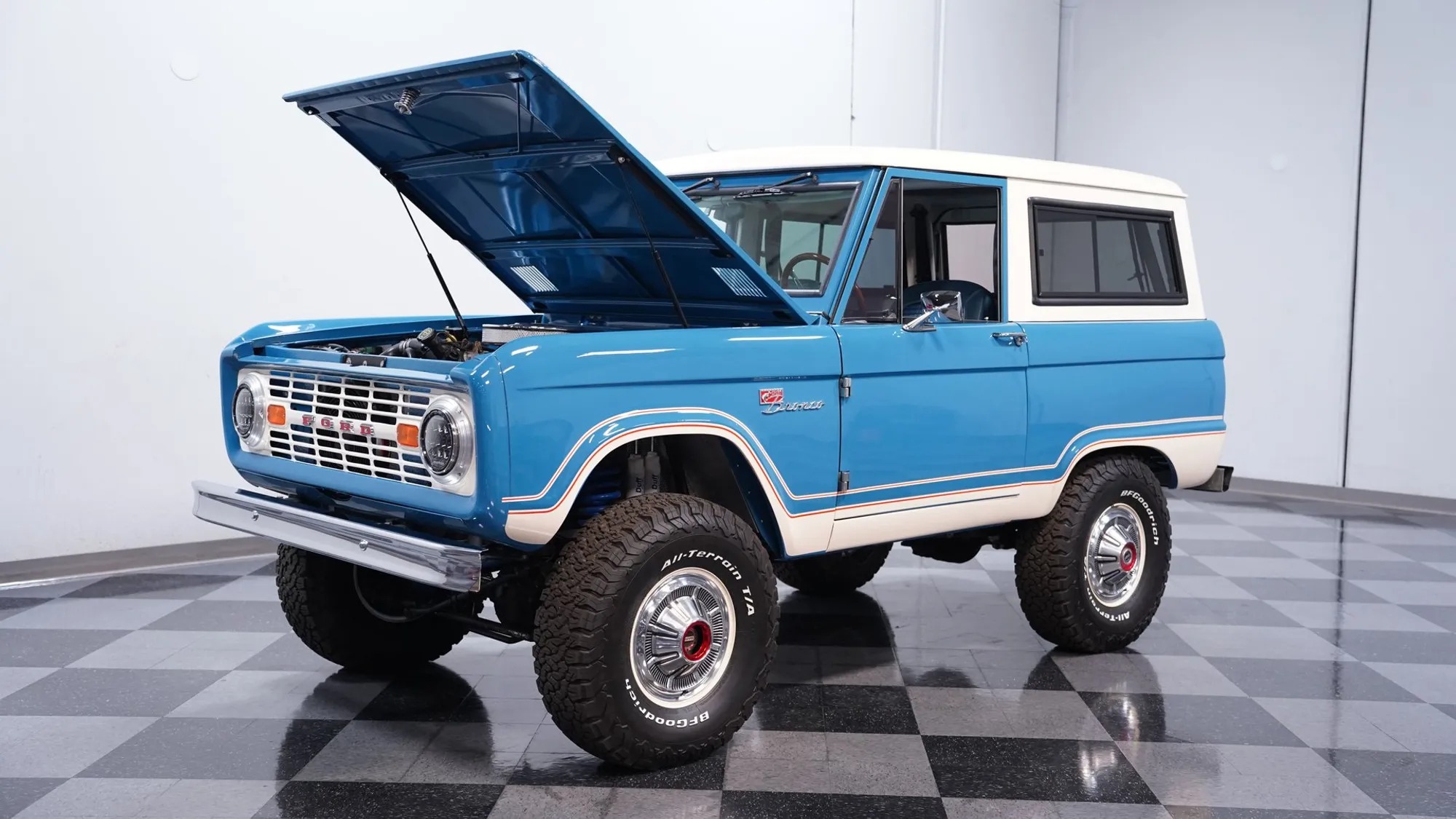 7.3L Diesel-Powered 1976 Ford Bronco Ranger