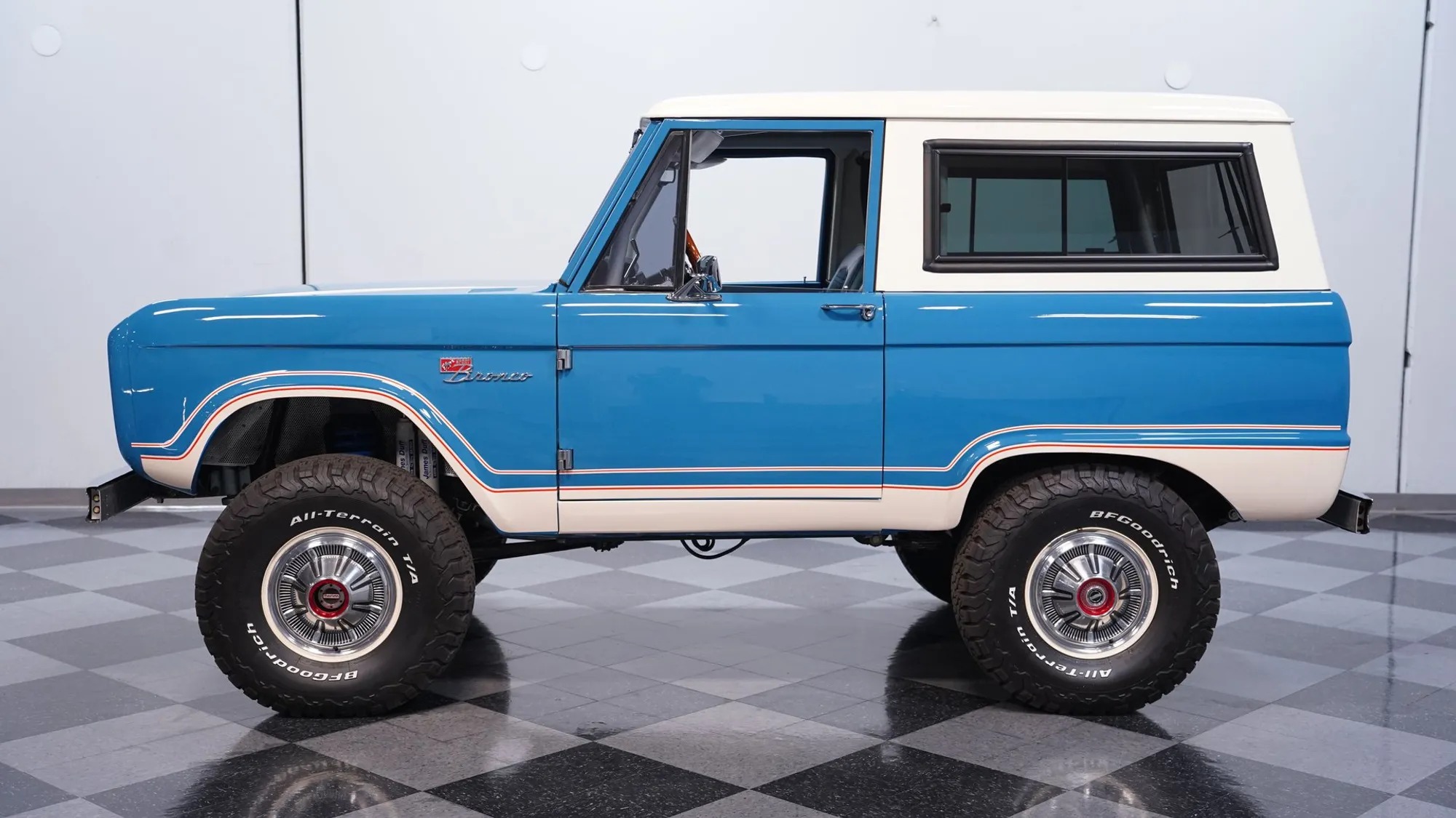 7.3L Diesel-Powered 1976 Ford Bronco Ranger - 2