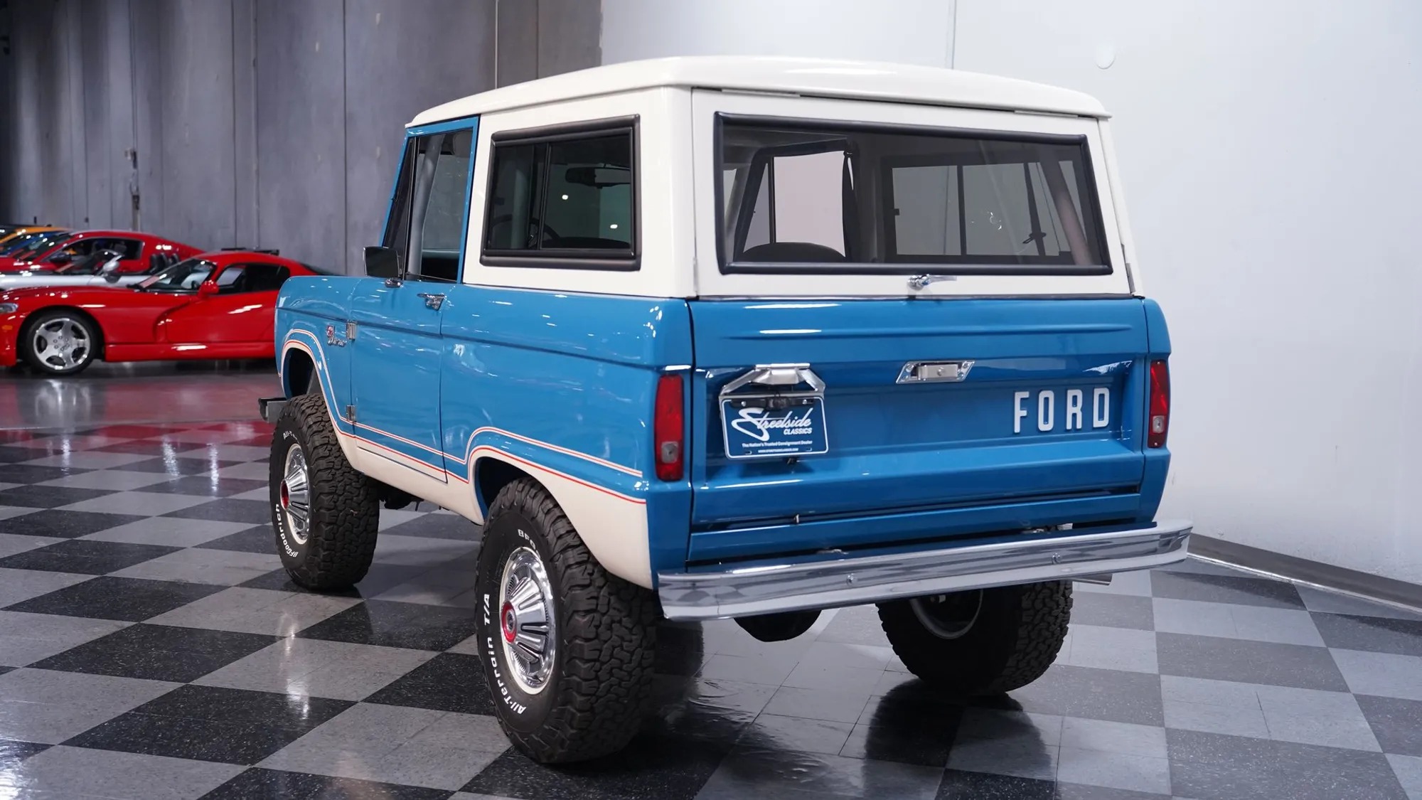 7.3L Diesel-Powered 1976 Ford Bronco Ranger - 4