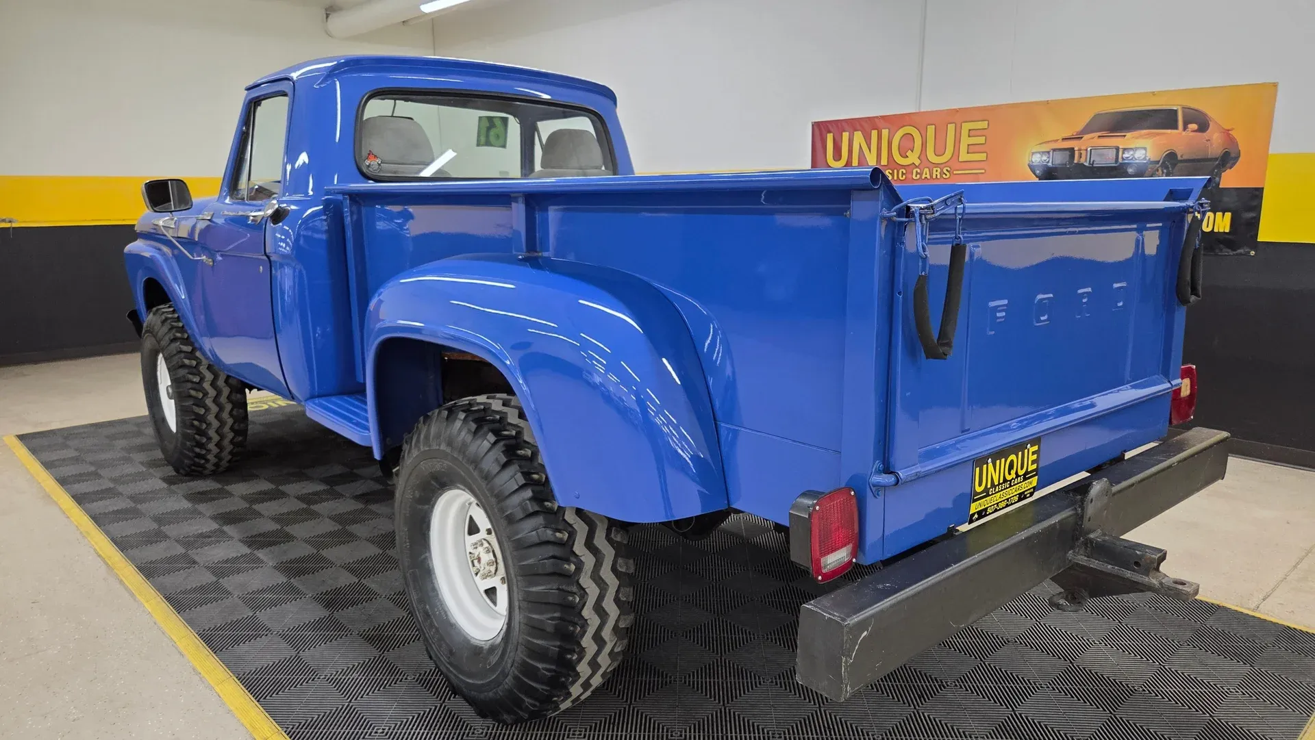 1961 Ford F-250 Stepside 4x4 - 5