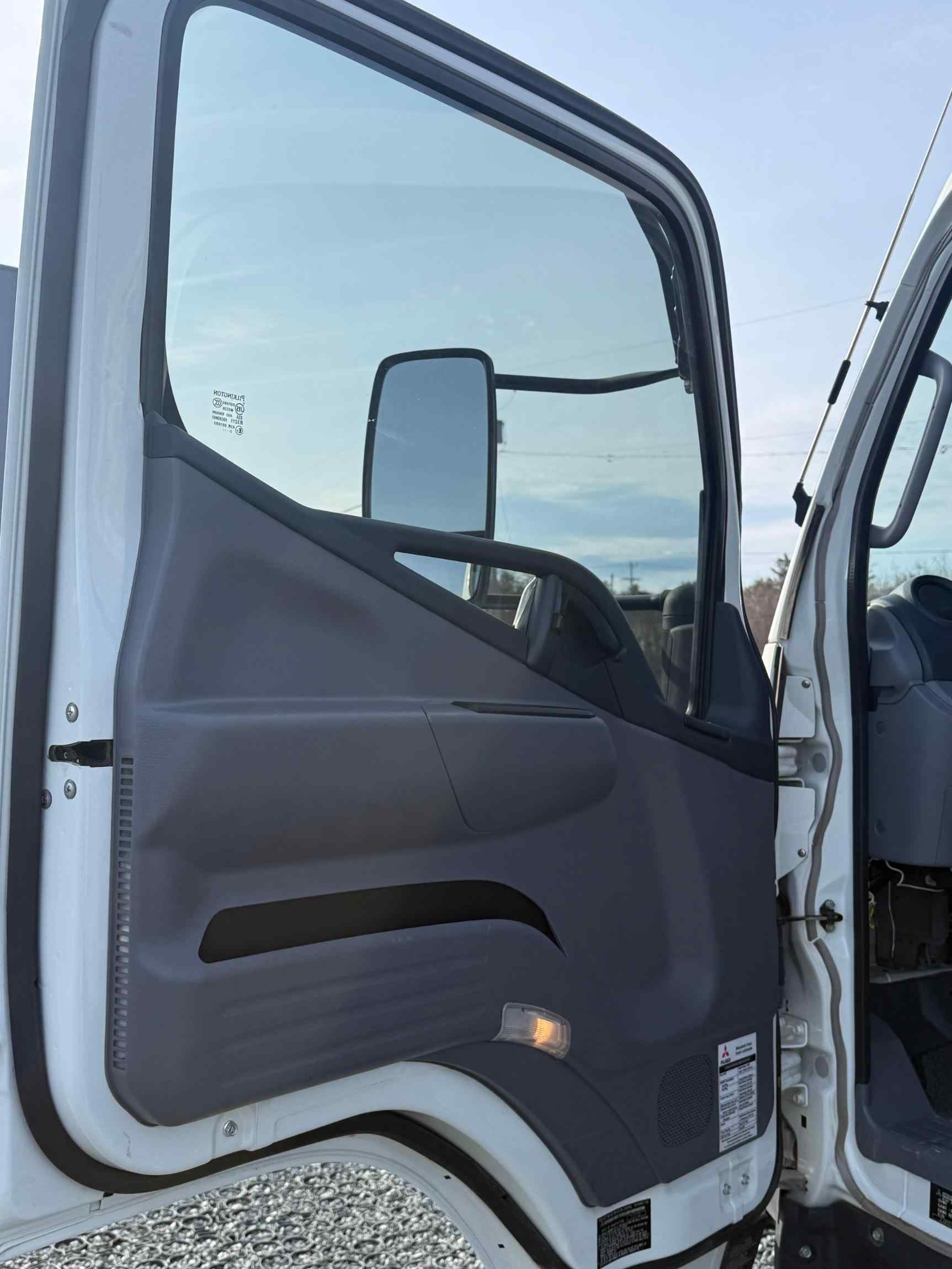 2013 Mitsubishi Fuso Canter FG