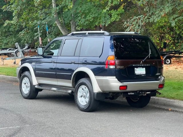 2004 Mitsubishi Montero Sport XLS