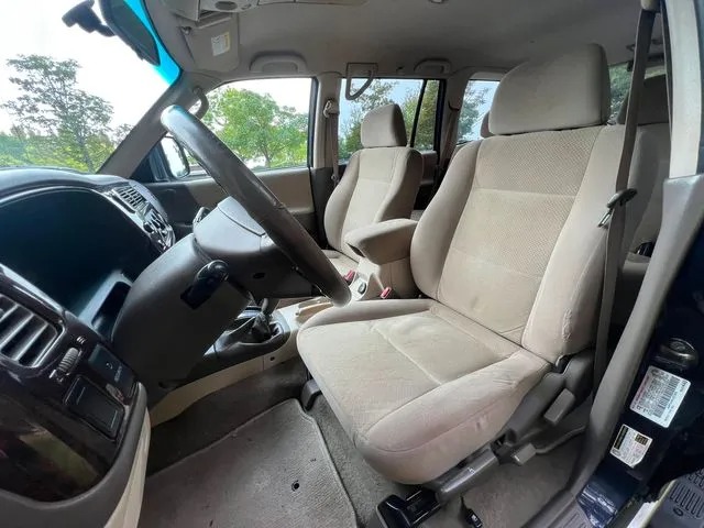 2004 Mitsubishi Montero Sport XLS